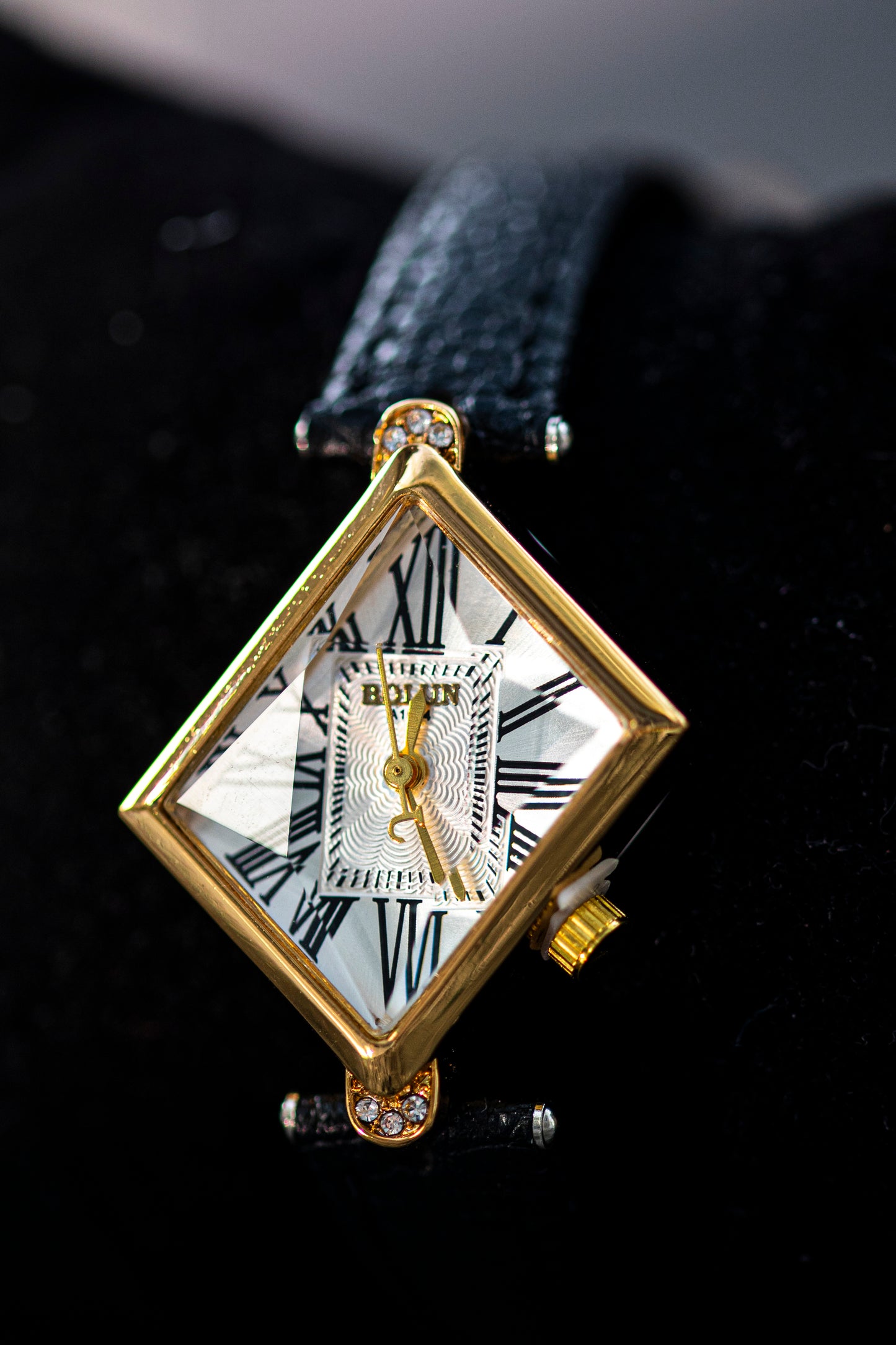 VINTAGE SQUARE ROMAN DIAL GOLD WATCH BLACK STRAP
