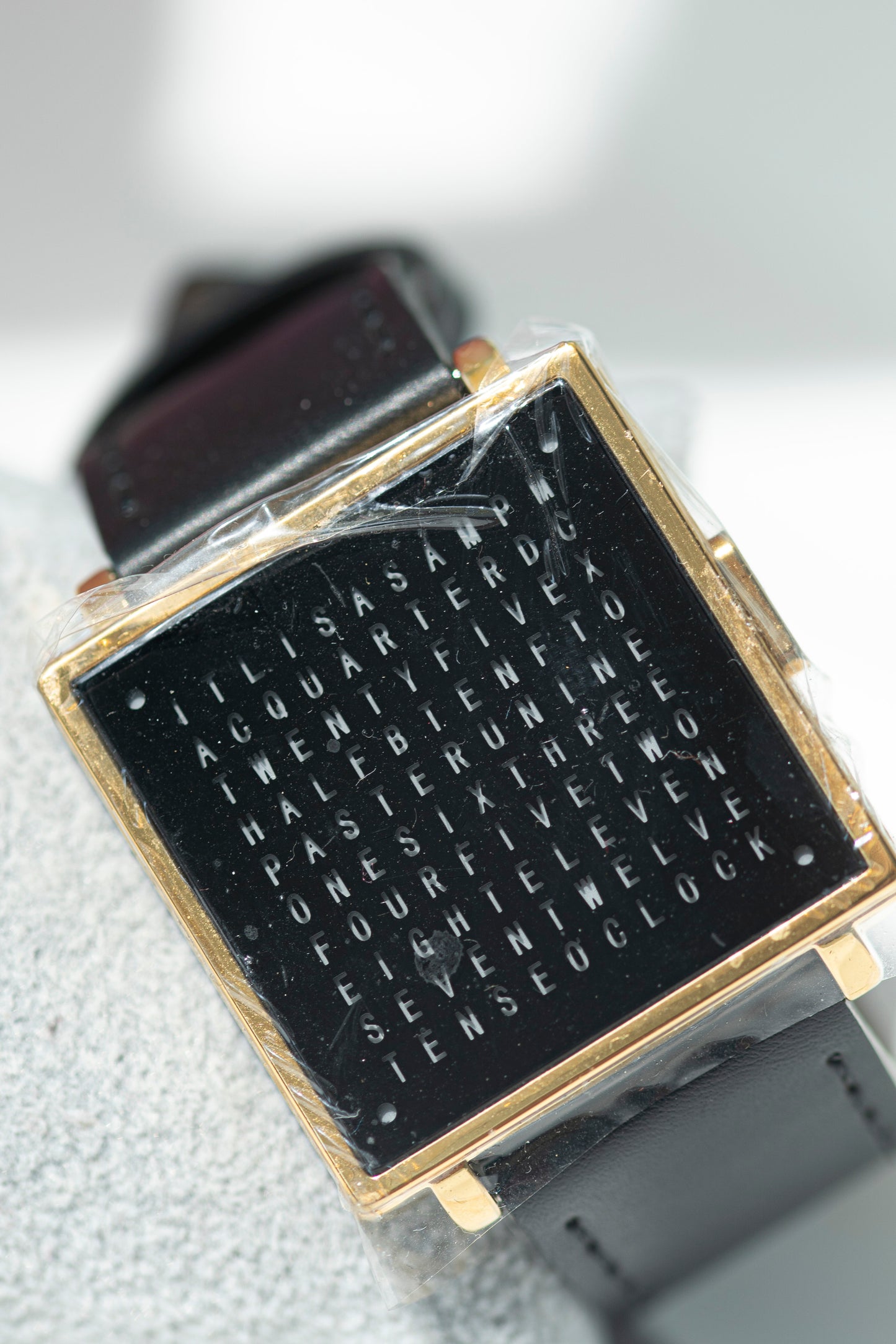 LED WORD CLOCK GOLD PLATED QUARTZ DESIGNER PRELOVED WATCH