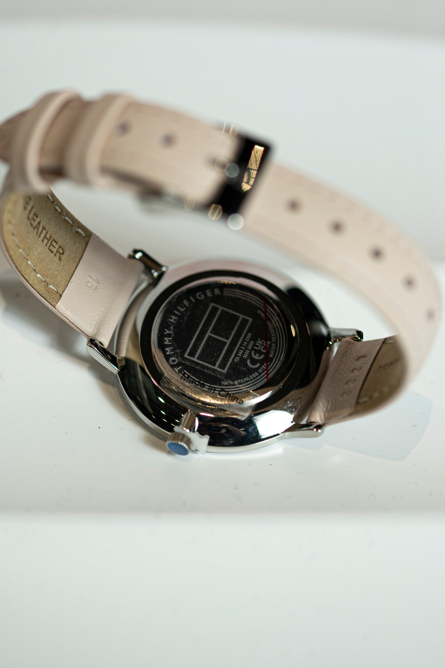 TOMMY HILFIGER STEEL QUARTZ PRELOVED WATCH JAPAN