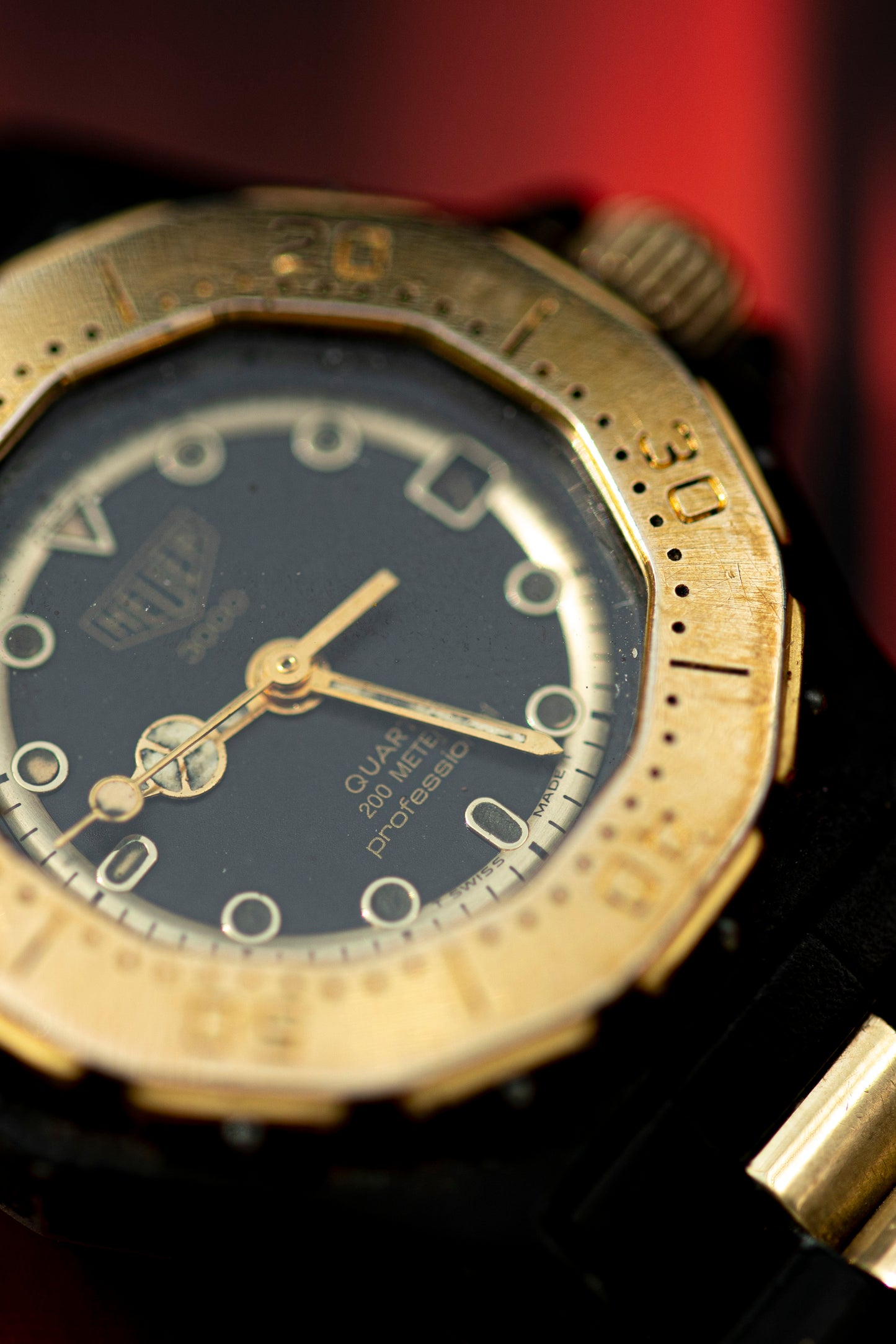 TAG HEUER 3000 GOLD PLATED SWISS QUARTZ PRELOVED WATCH