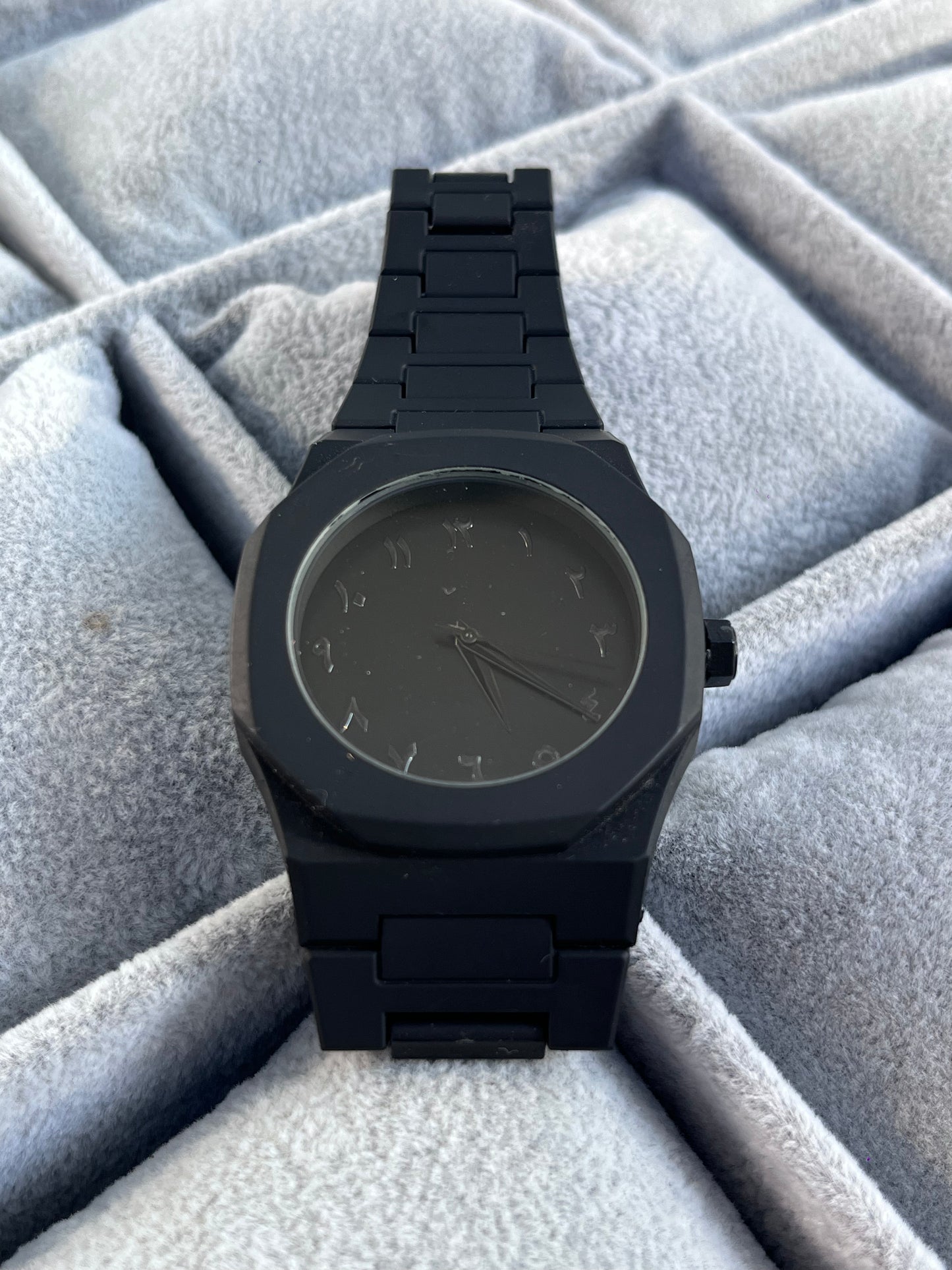 ARABIC DIAL QUARTZ BLACK RESIN FASHION BRAND NEW WATCH