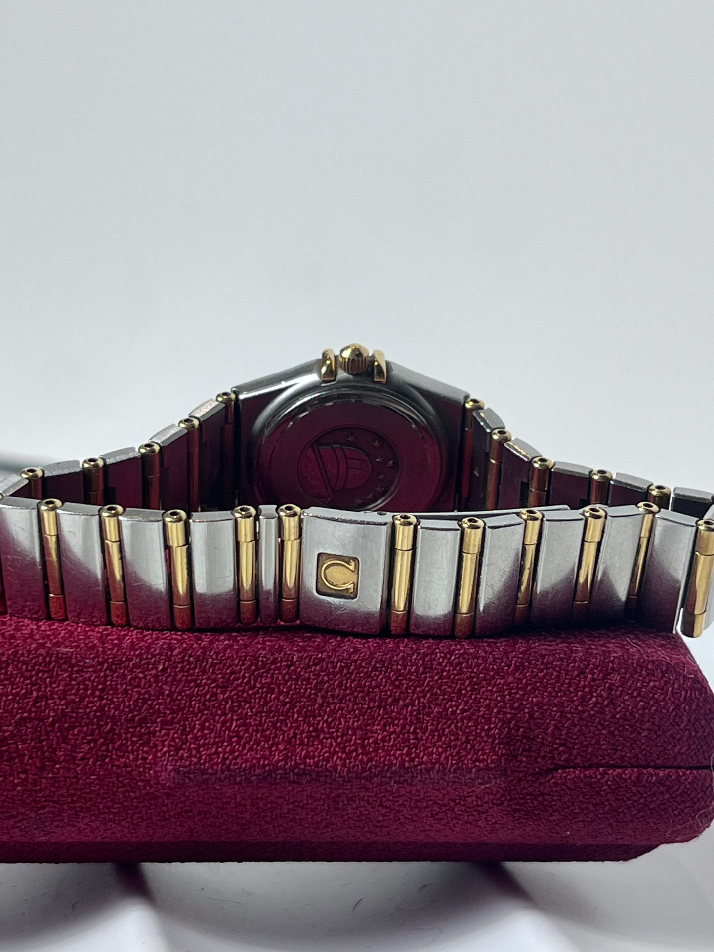 OMEGA CONSTELLATION TWO TONE 18K GOLD QUARTZ DIAMOND HOUR MARKERS SWISS PRELOVED WATCH