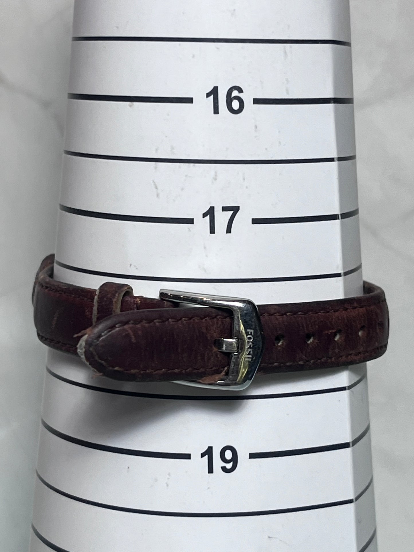 FOSSIL MINIMALIST QUARTZ WHITE DIAL STAINLESS STEEL BROWN STRAP SWISS PRELOVED WATCH