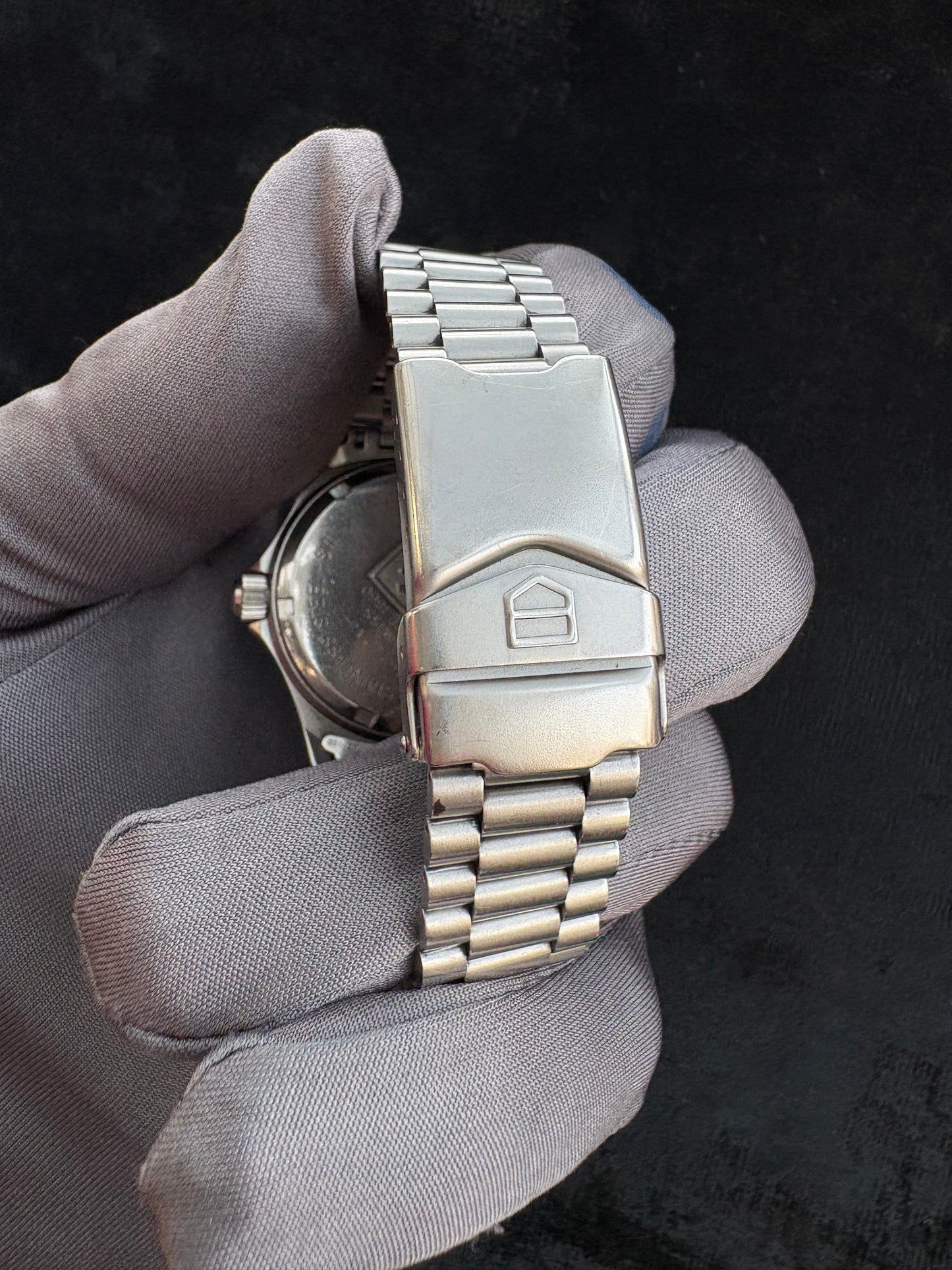 TAGHUER 2000 PROFESSIONAL LADIES QUARTZ WATCH WITH STEEL CASE PREOWNED SWISS