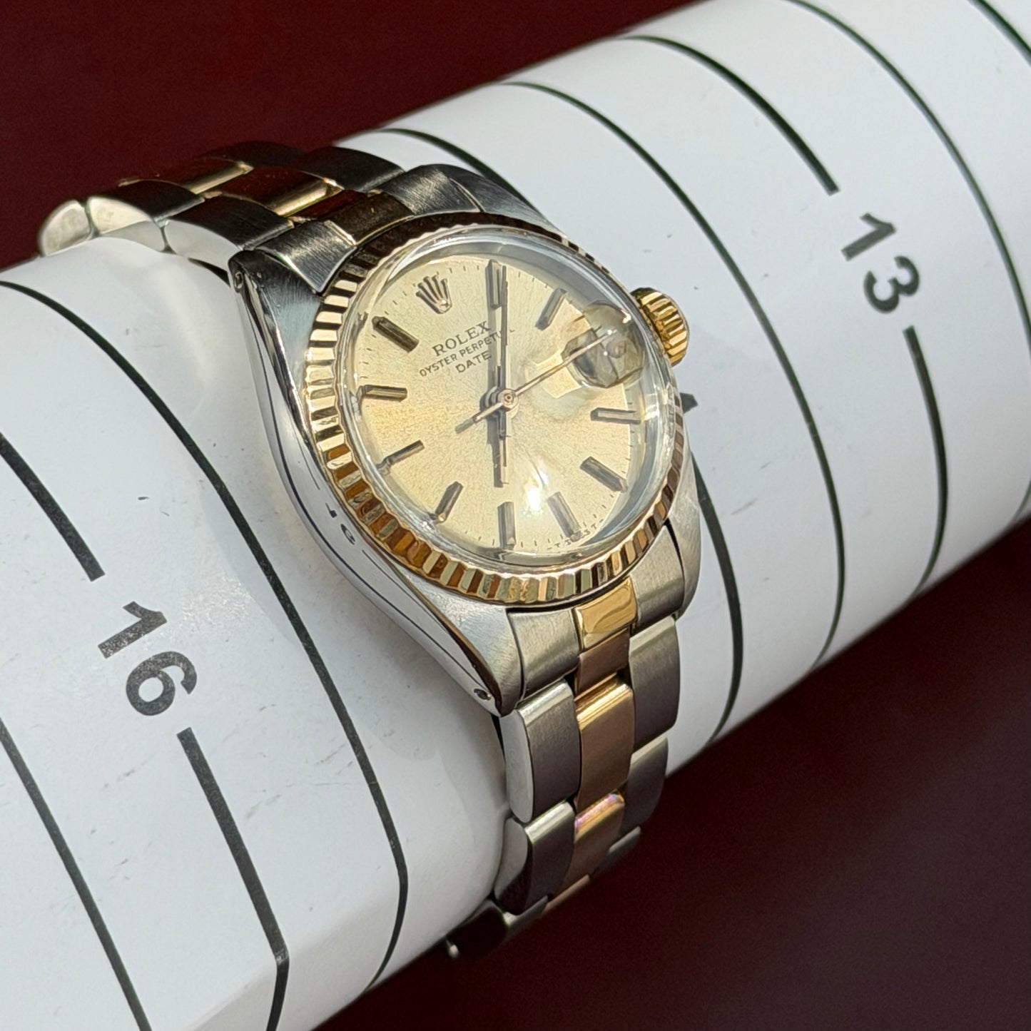 ROLEX OYSTER PERPETUAL TWO-TONE AUTOMATIC SWITZERLAND PRE-LOVED WATCH
