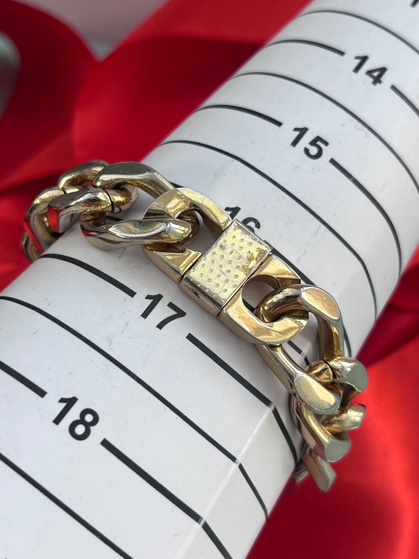 RONICA QUARTZ HONG KONG PRE-LOVED WATCH