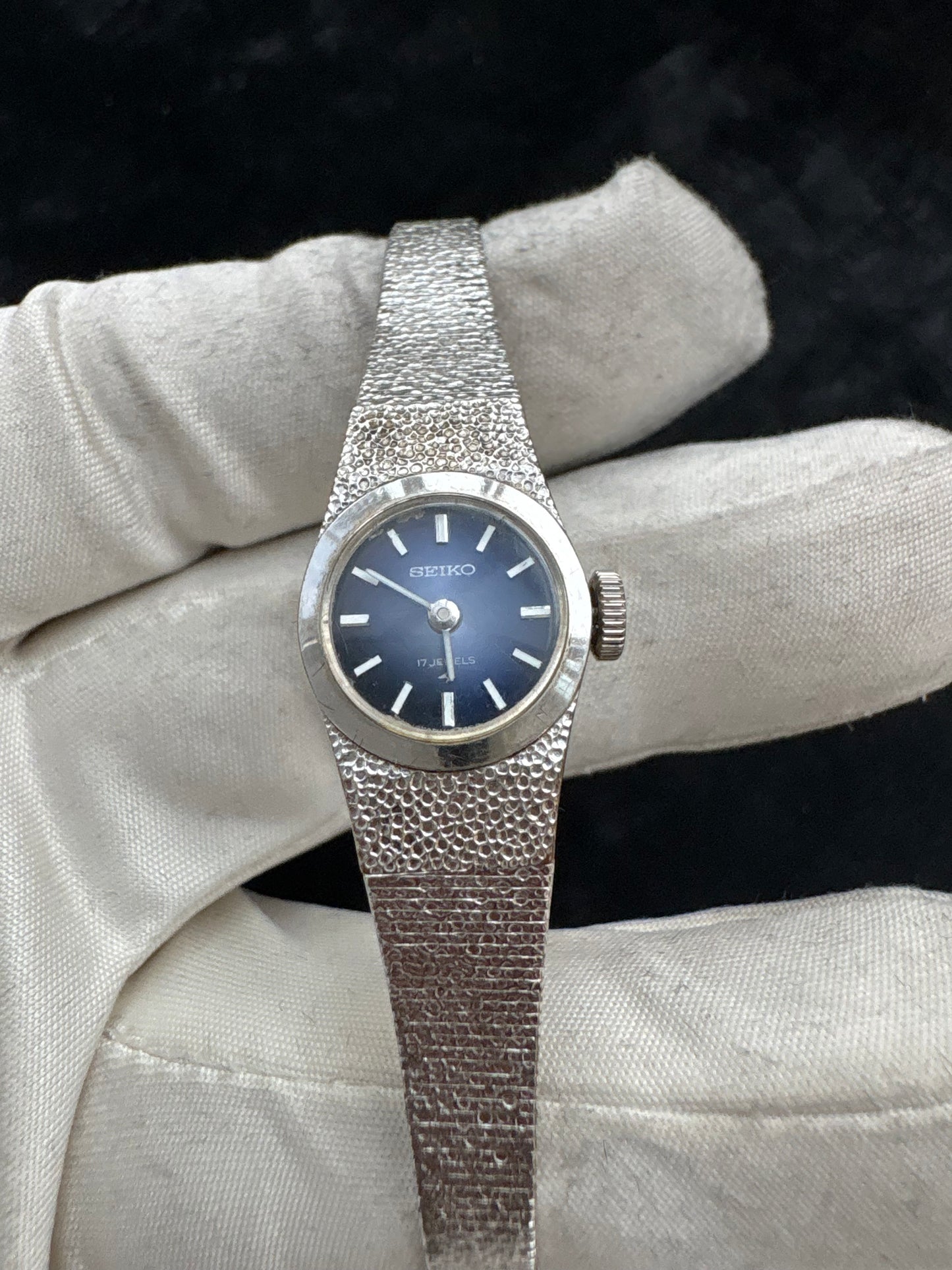 SEIKO LADIES VINTAGE 1960s MANUAL WINDING PREOWNED JAPAN WATCH