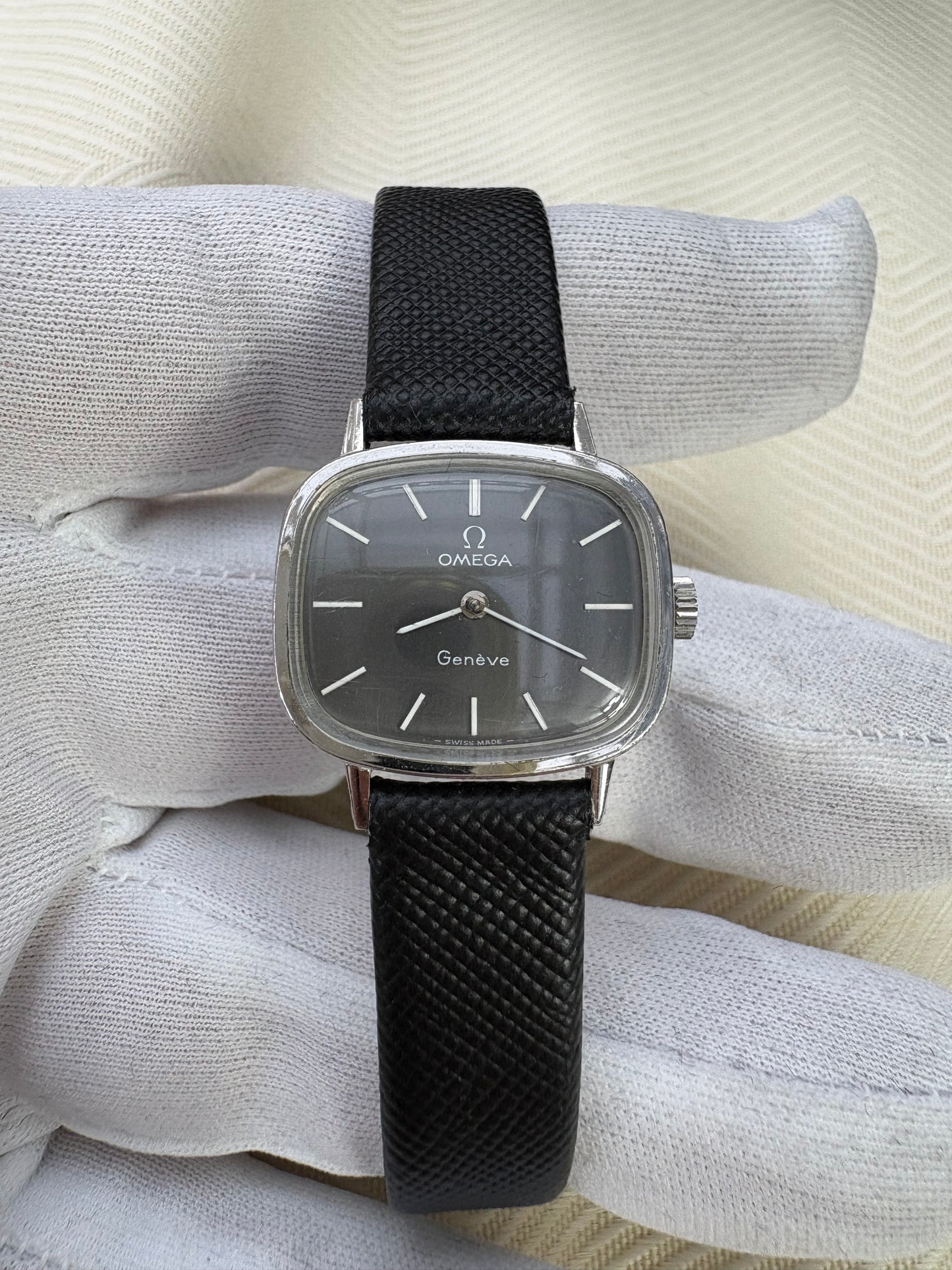 OMEGA GENEVE LADIES VINTAGE 1960s MECHANICAL MANUAL WINDING PREOWNED SWISS WATCH