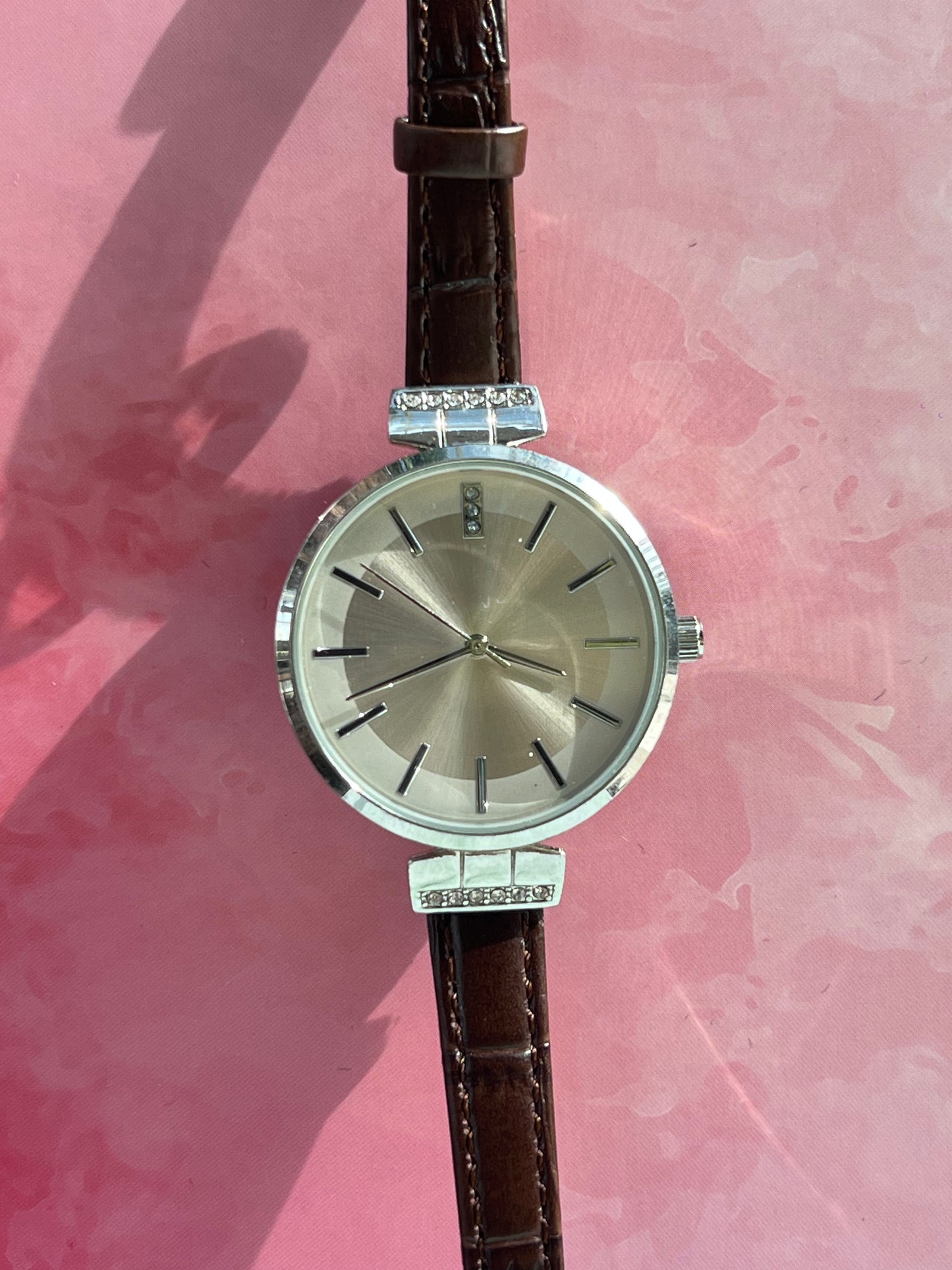 CRYSTAL ACCENT STEEL QUARTZ FASHION WATCH