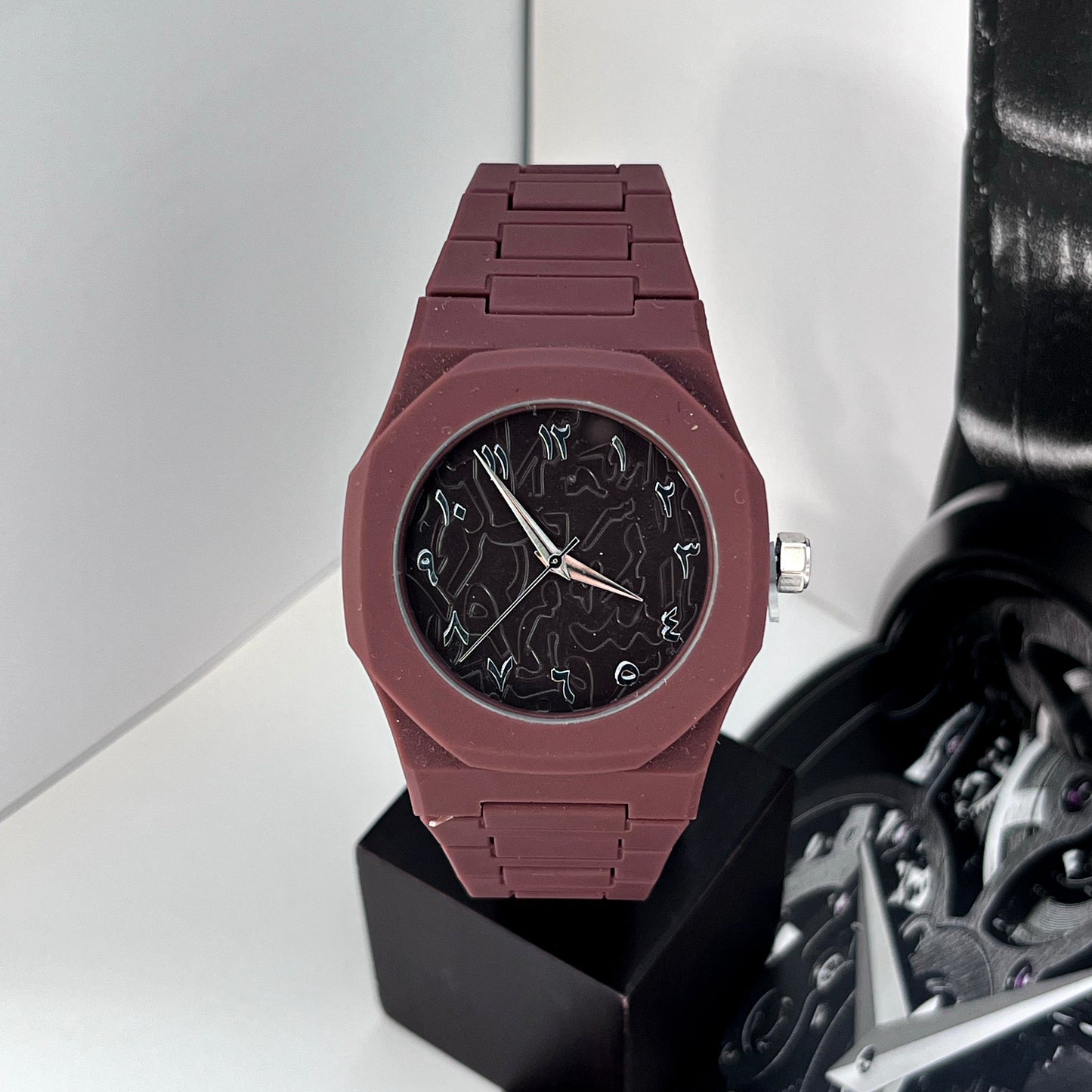 ARABIC DIAL BROWN RESIN QUARTZ WATCH
