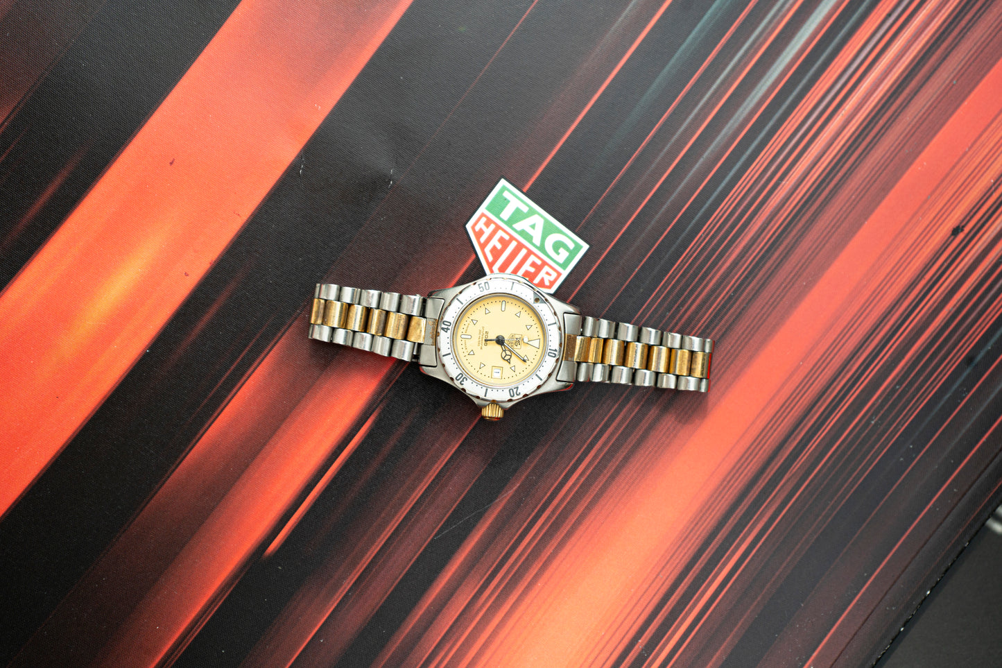 TAG HEUER 2000 TWO-TONE STEEL QUARTZ SWISS PRELOVED WATCH