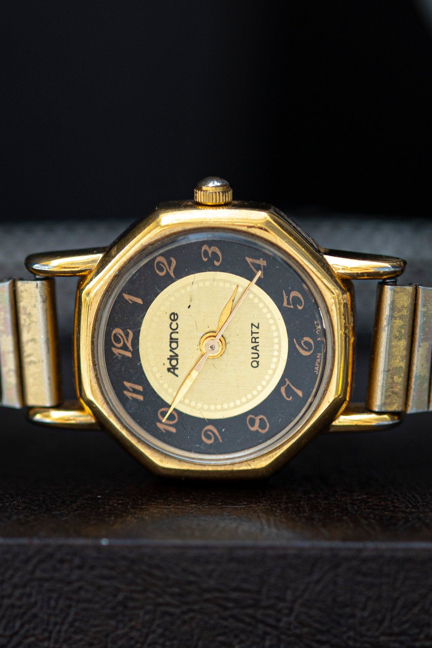 ADVANCE GOLD PLATED JAPAN QUARTZ PRELOVED WATCH