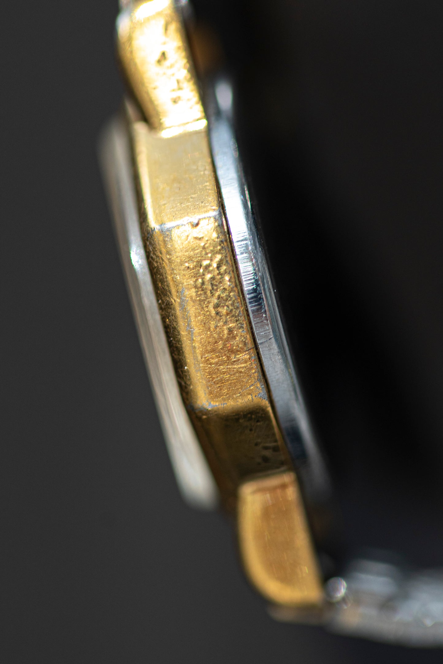 ADVANCE GOLD PLATED JAPAN QUARTZ PRELOVED WATCH