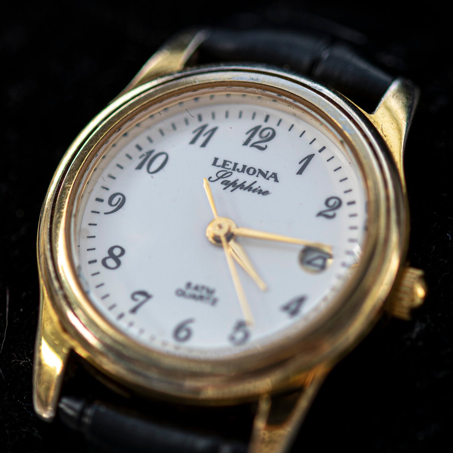 LEIJONA SAPPHIRE GOLD PLATED QUARTZ FINLAND PRELOVED WATCH