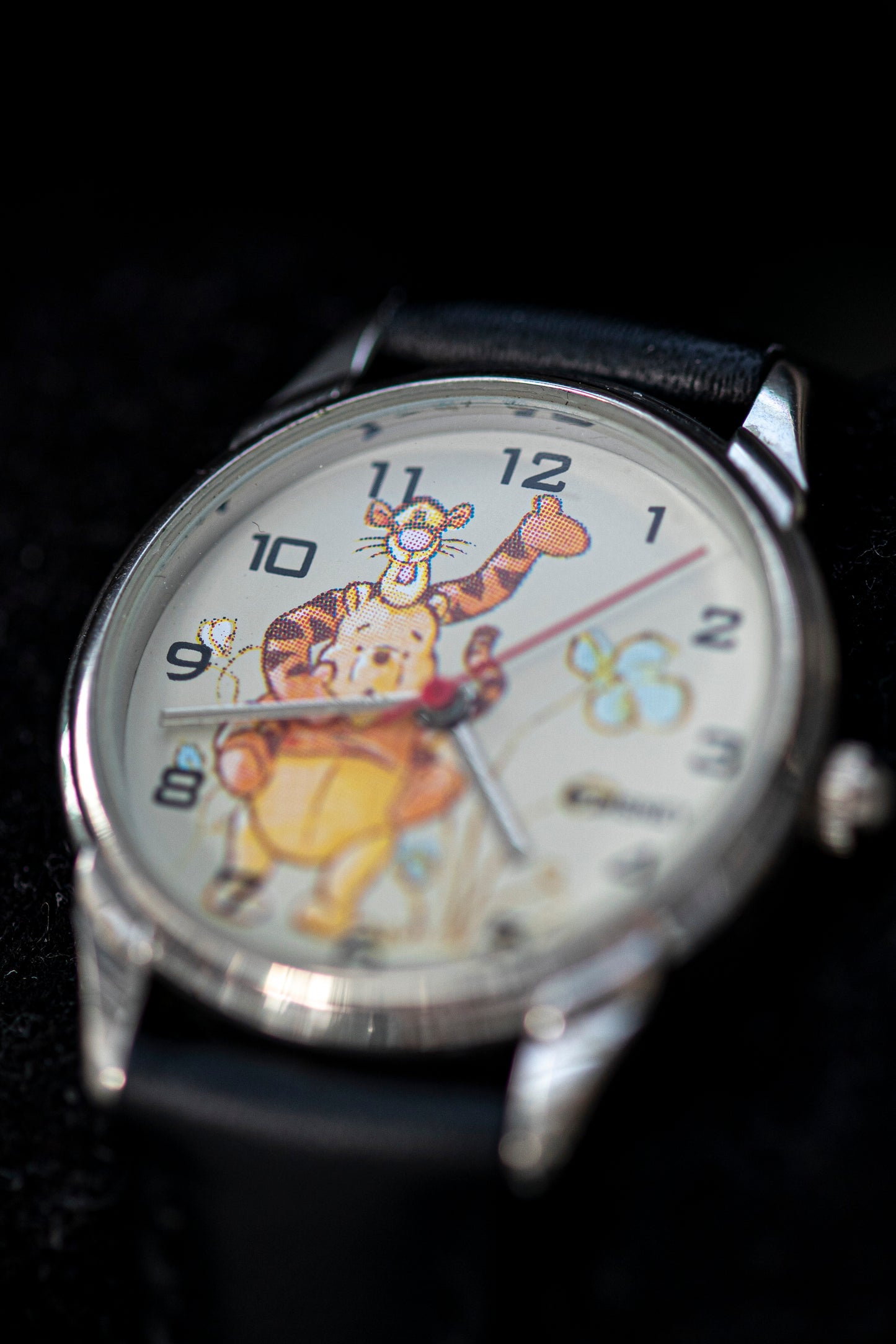 DISNEY WINNIE THE POOH STEEL QUARTZ WATCH