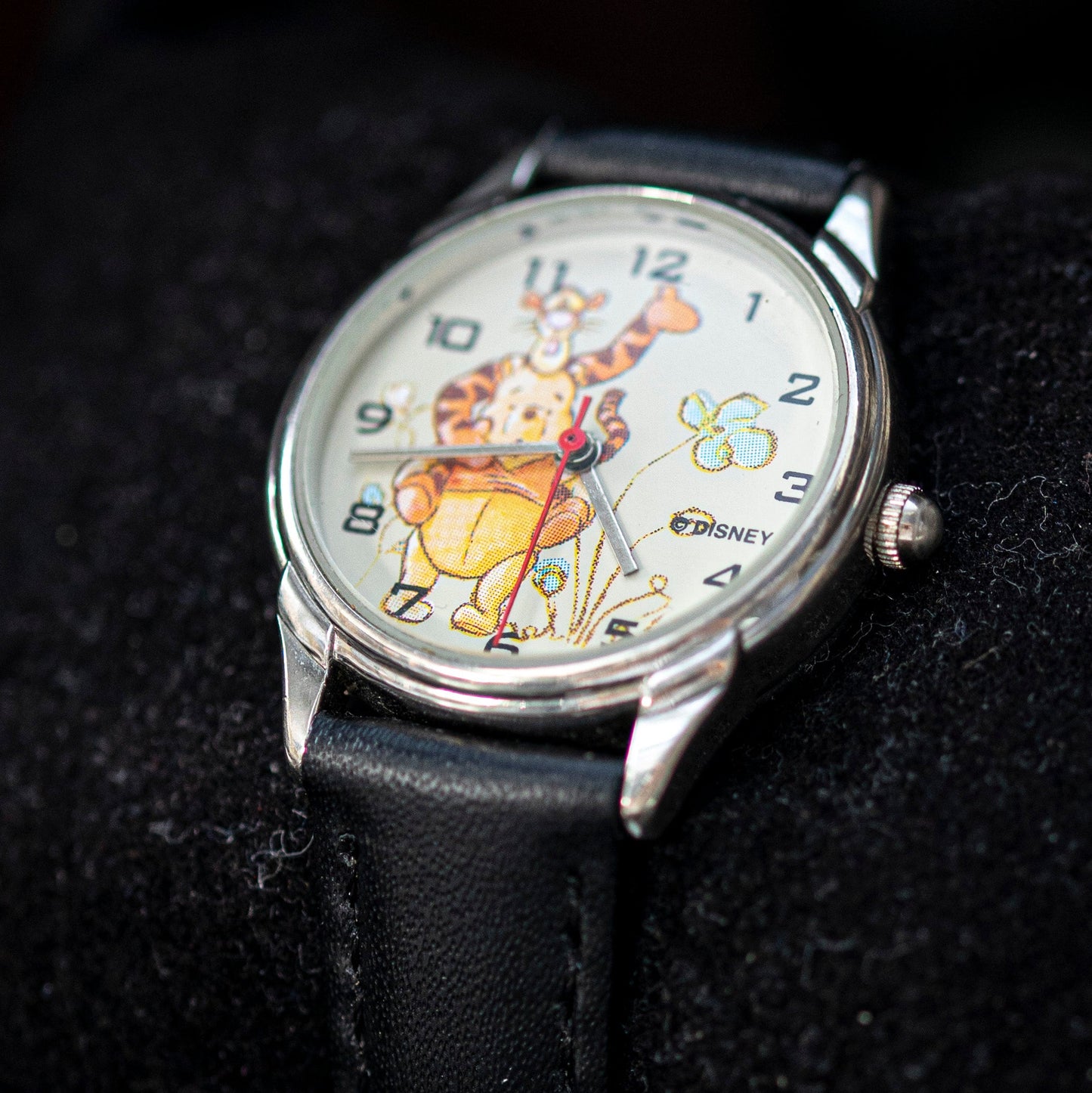 DISNEY WINNIE THE POOH STEEL QUARTZ WATCH