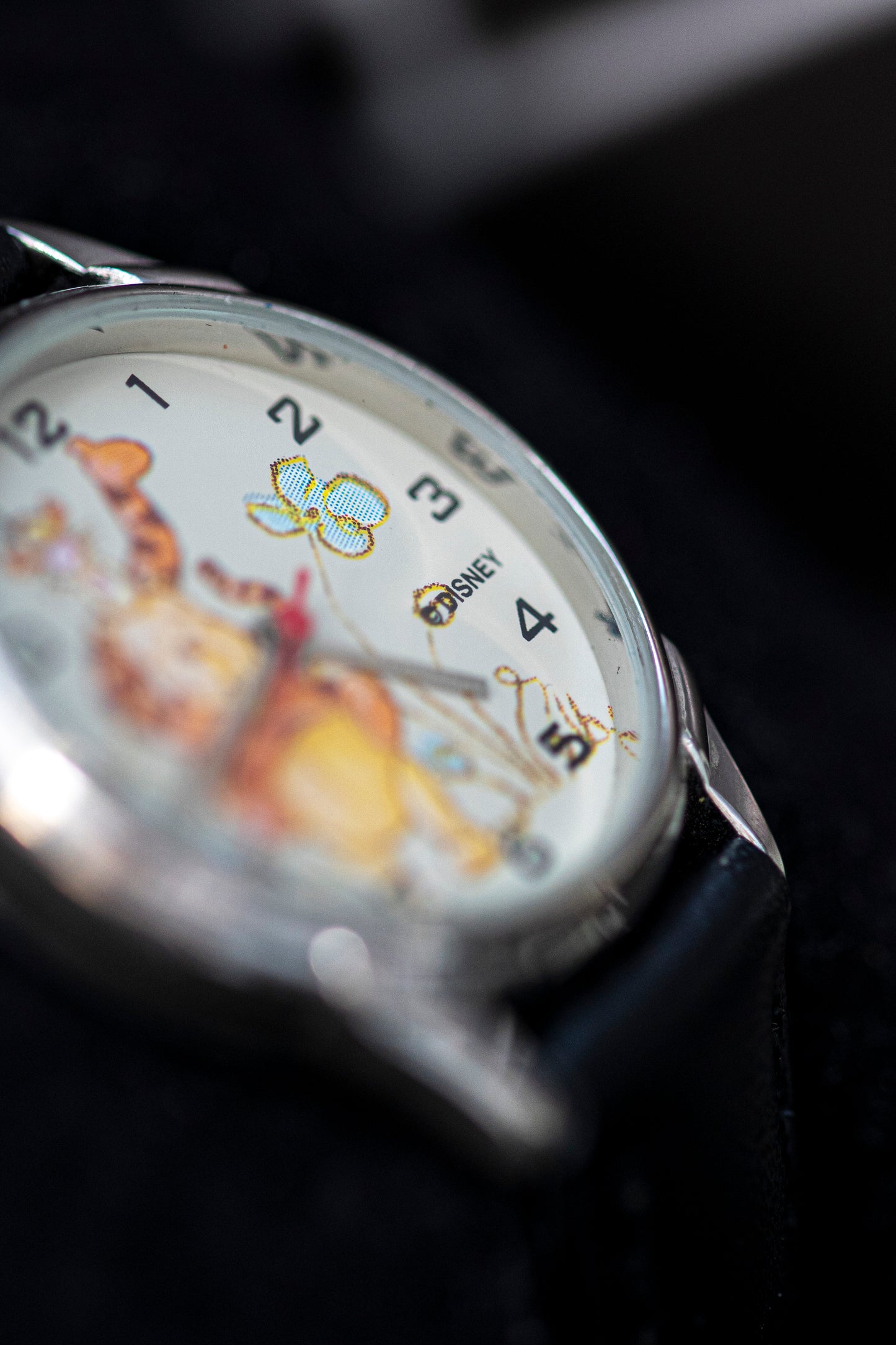 DISNEY WINNIE THE POOH STEEL QUARTZ WATCH