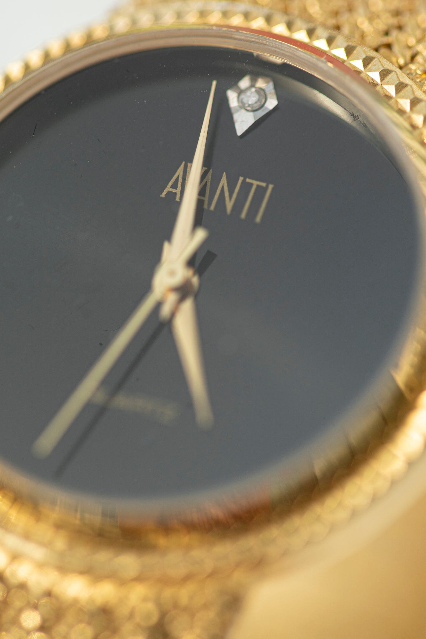 AVANTI GOLD PLATED JAPAN QUARTZ PRELOVED WATCH