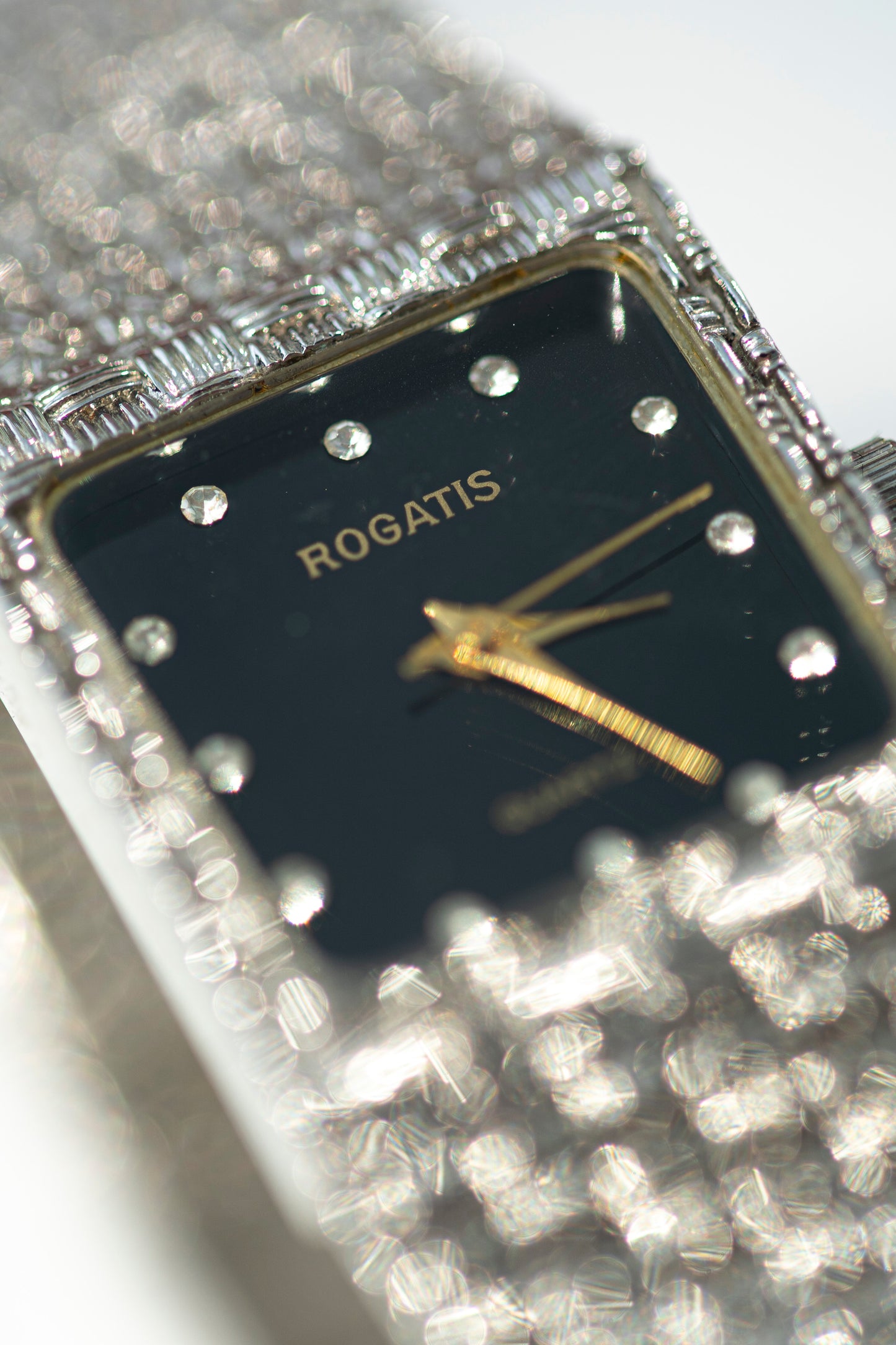 ROGATIS STEEL QUARTZ PRELOVED WATCH