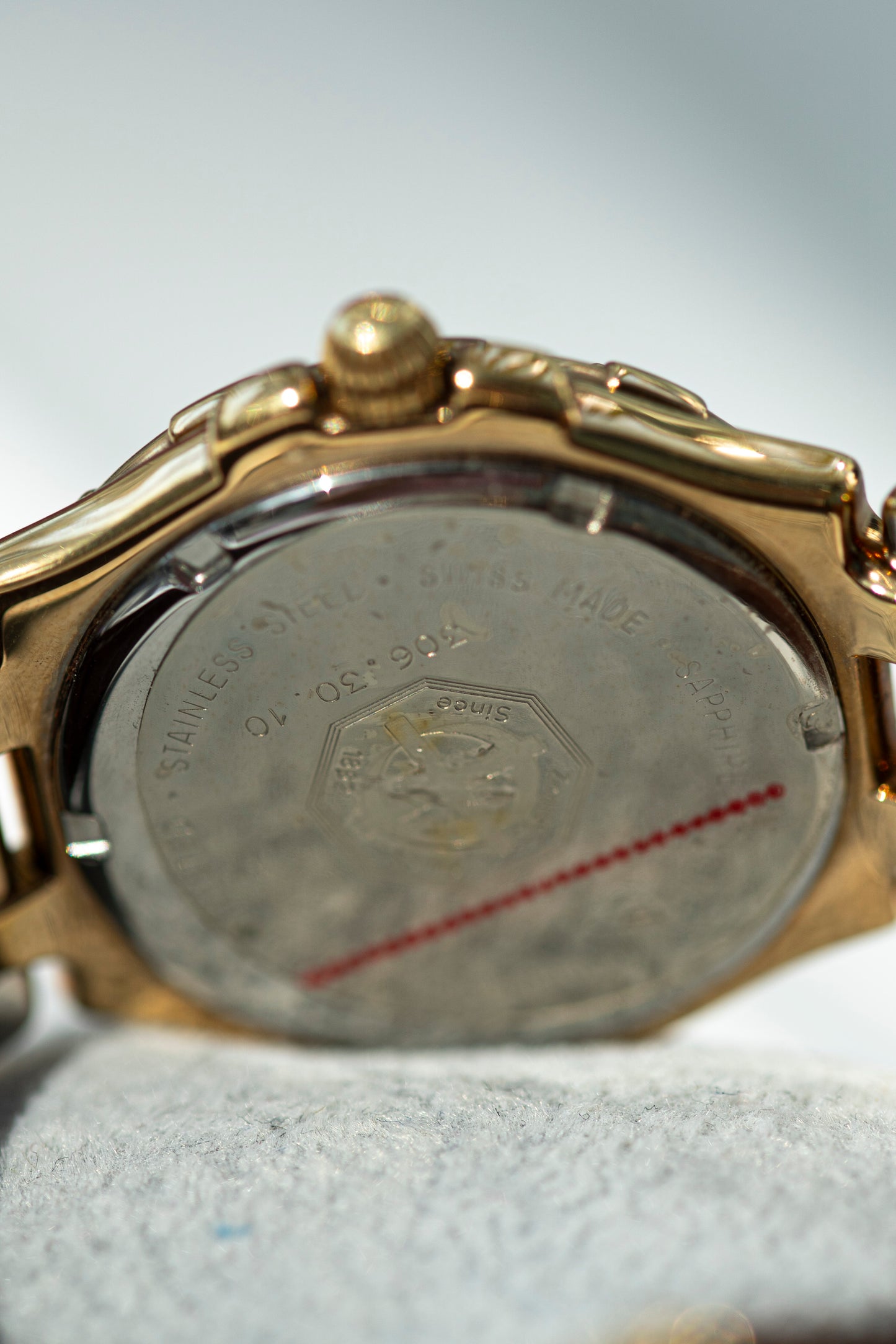 ZODIAC PROFESSIONAL 200M GOLD PLATED QUARTZ SWISS PRELOVED WATCH