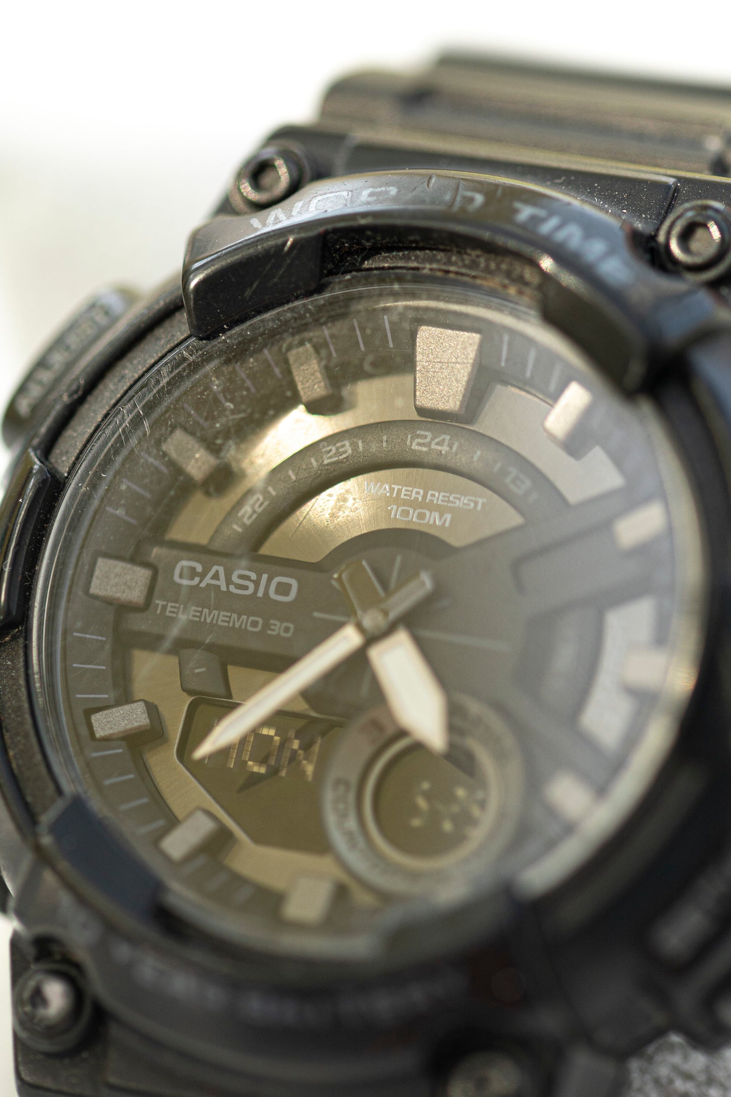 CASIO RESIN JAPAN QUARTZ PRELOVED WATCH
