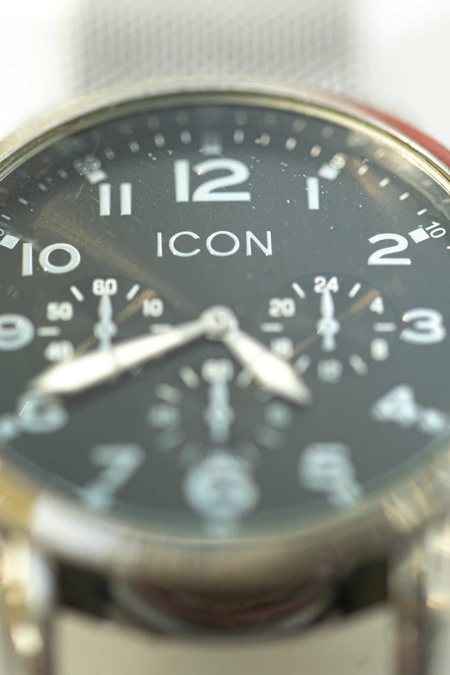 ICON STEEL QUARTZ ITALIAN DESIGN PRELOVED WATCH