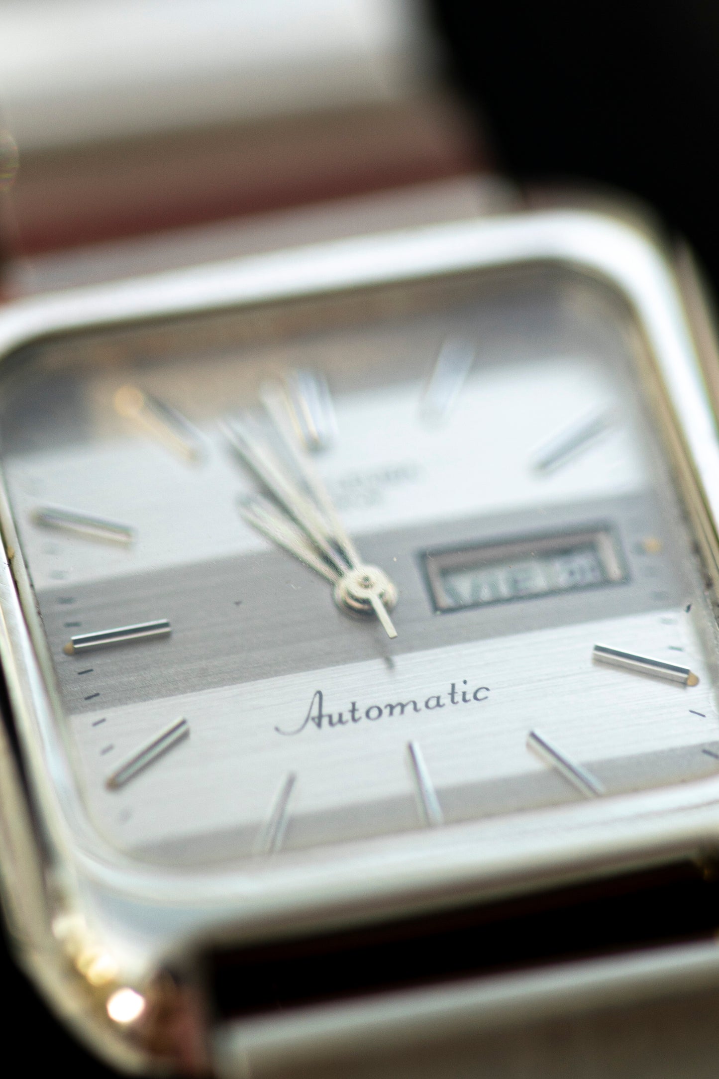 FAVRE-LEUBA STEEL SWISS AUTOMATIC PRELOVED WATCH