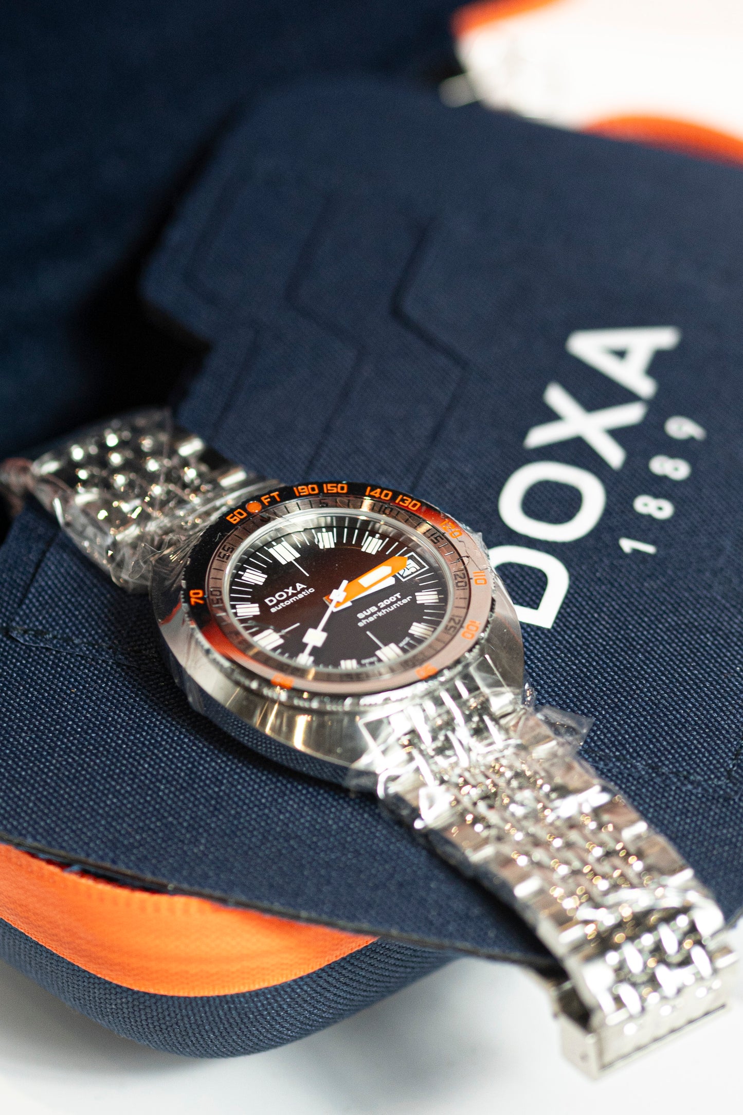DOXA STEEL SWISS AUTOMATIC NEVER USED WATCH