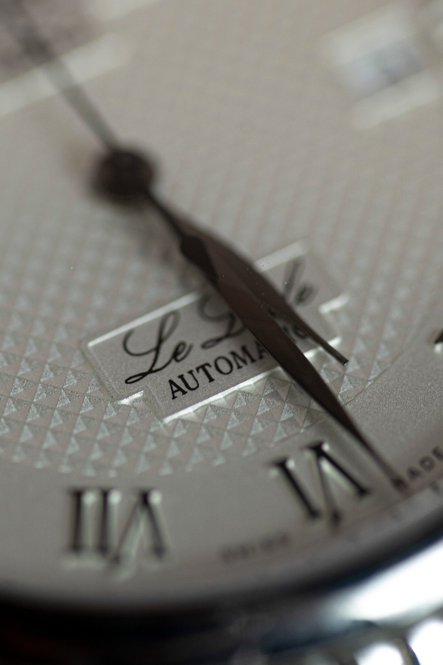 TISSOT LA LOCLE AUTOMATIC SWISS PRELOVED FULL SET WATCH