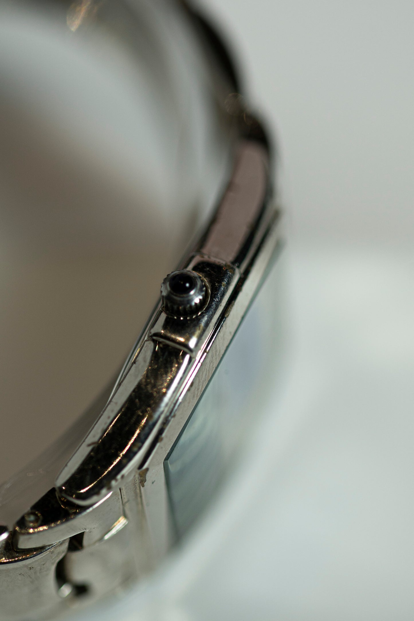 GIVENCHY STEEL SWISS QUARTZ PRELOVED WATCH