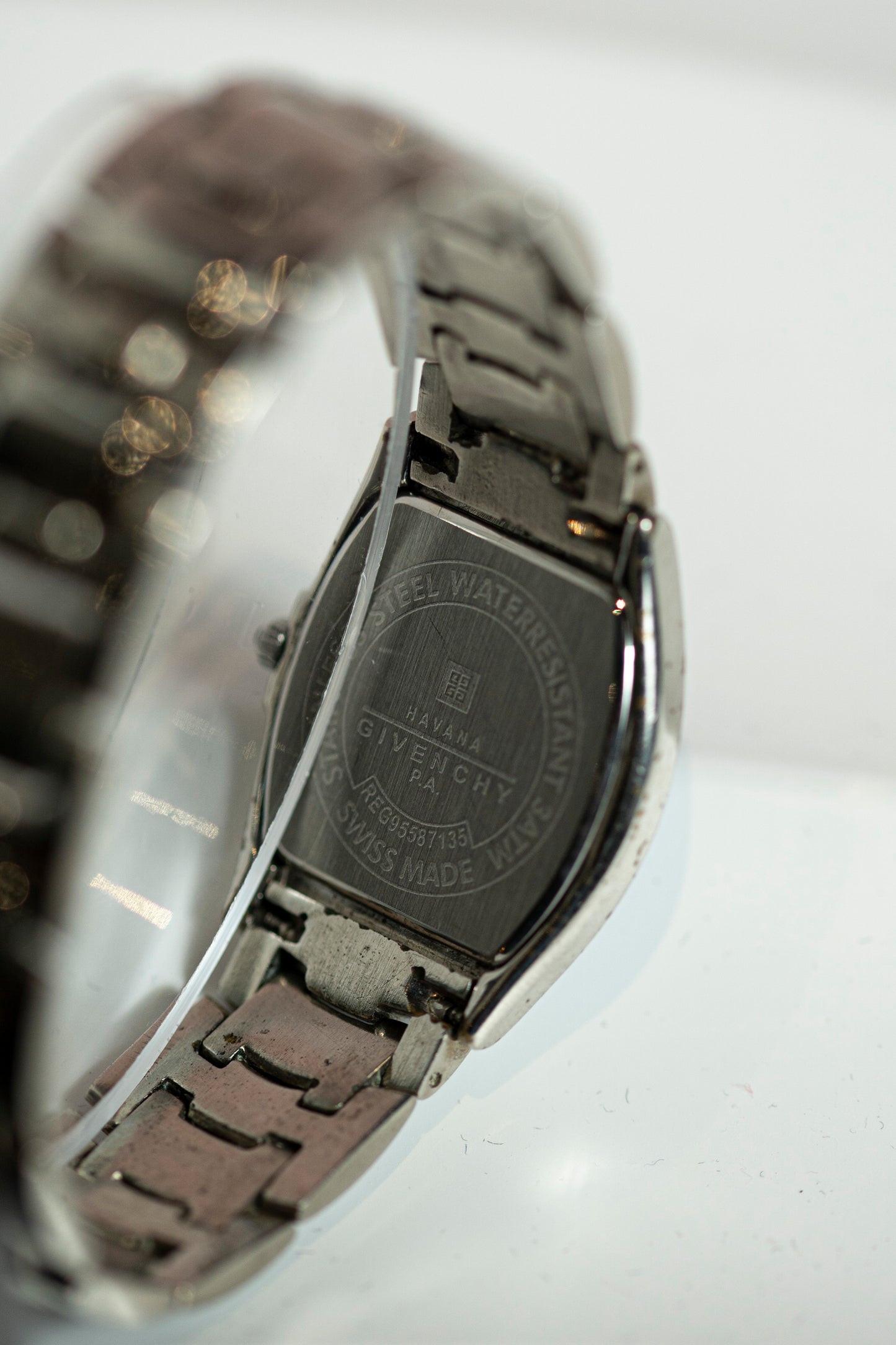 GIVENCHY STEEL SWISS QUARTZ PRELOVED WATCH