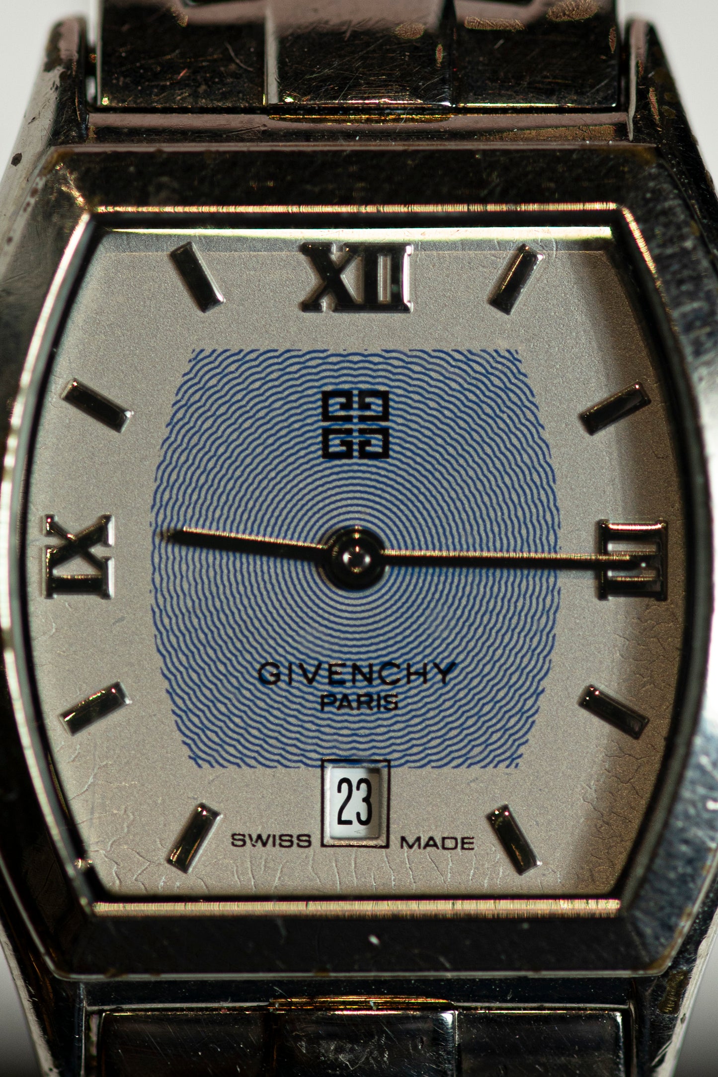 GIVENCHY STEEL SWISS QUARTZ PRELOVED WATCH