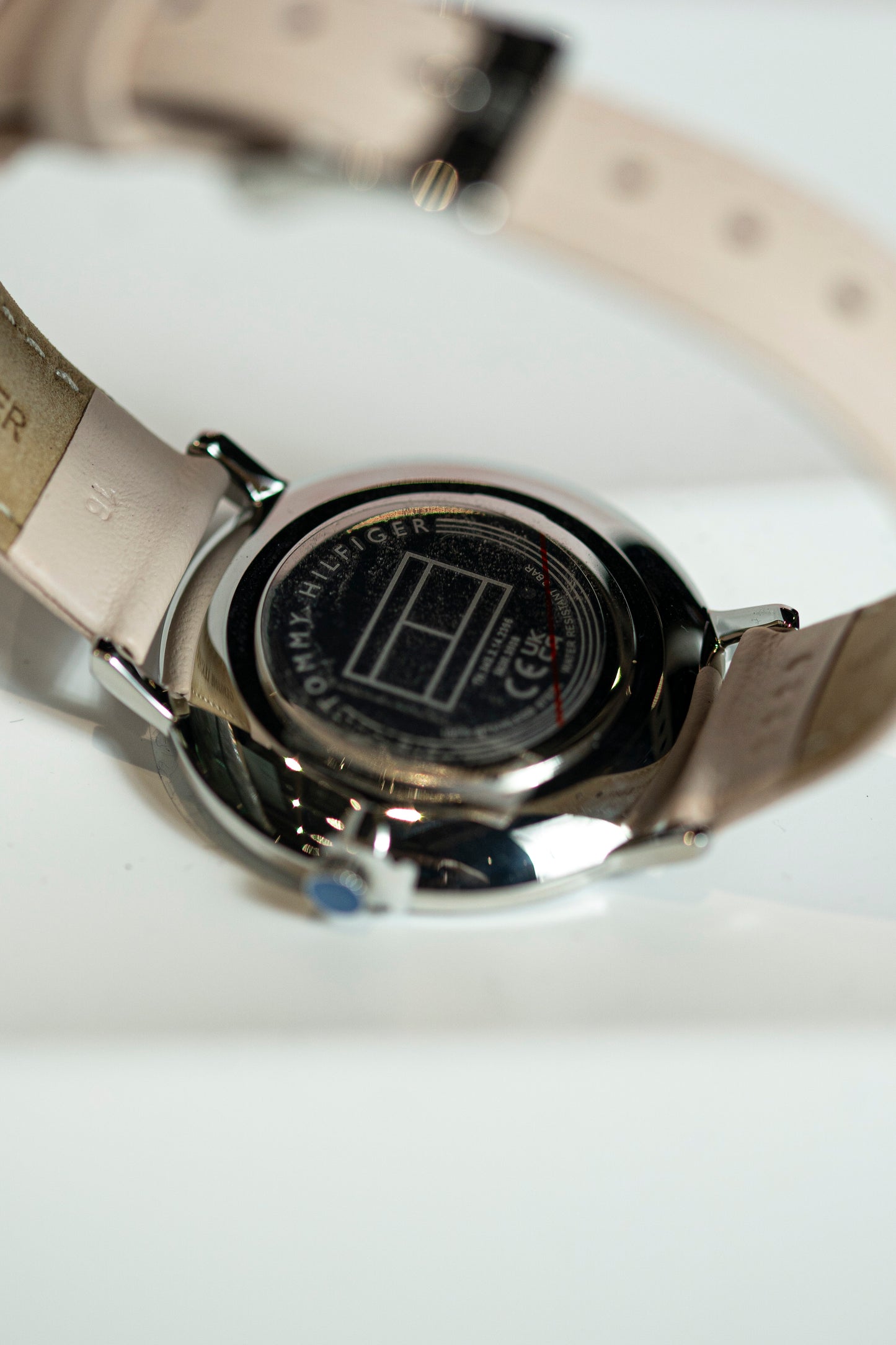 TOMMY HILFIGER STEEL QUARTZ PRELOVED WATCH JAPAN