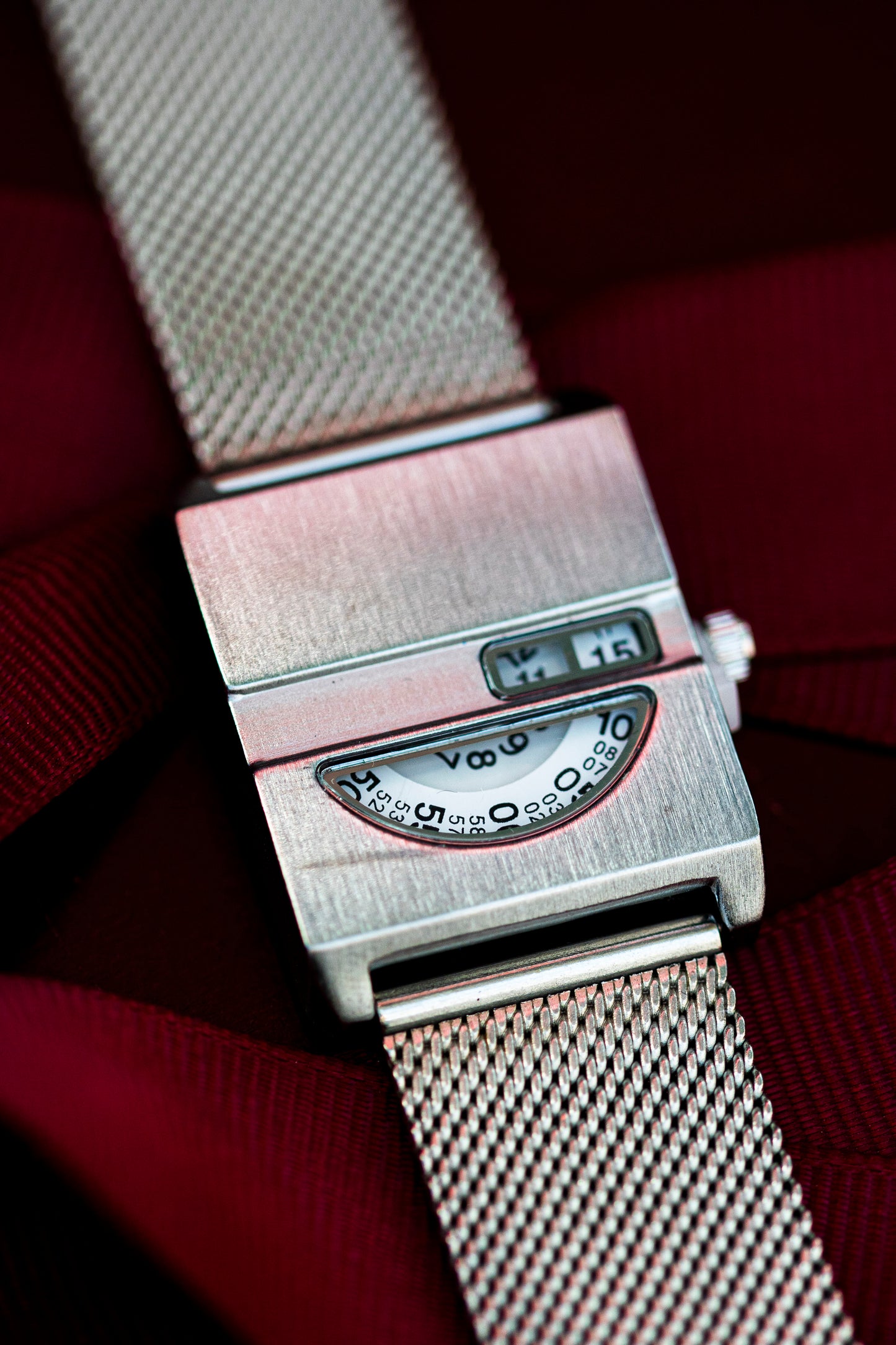 STEEL QUARTZ JAPAN FASHION WATCH
