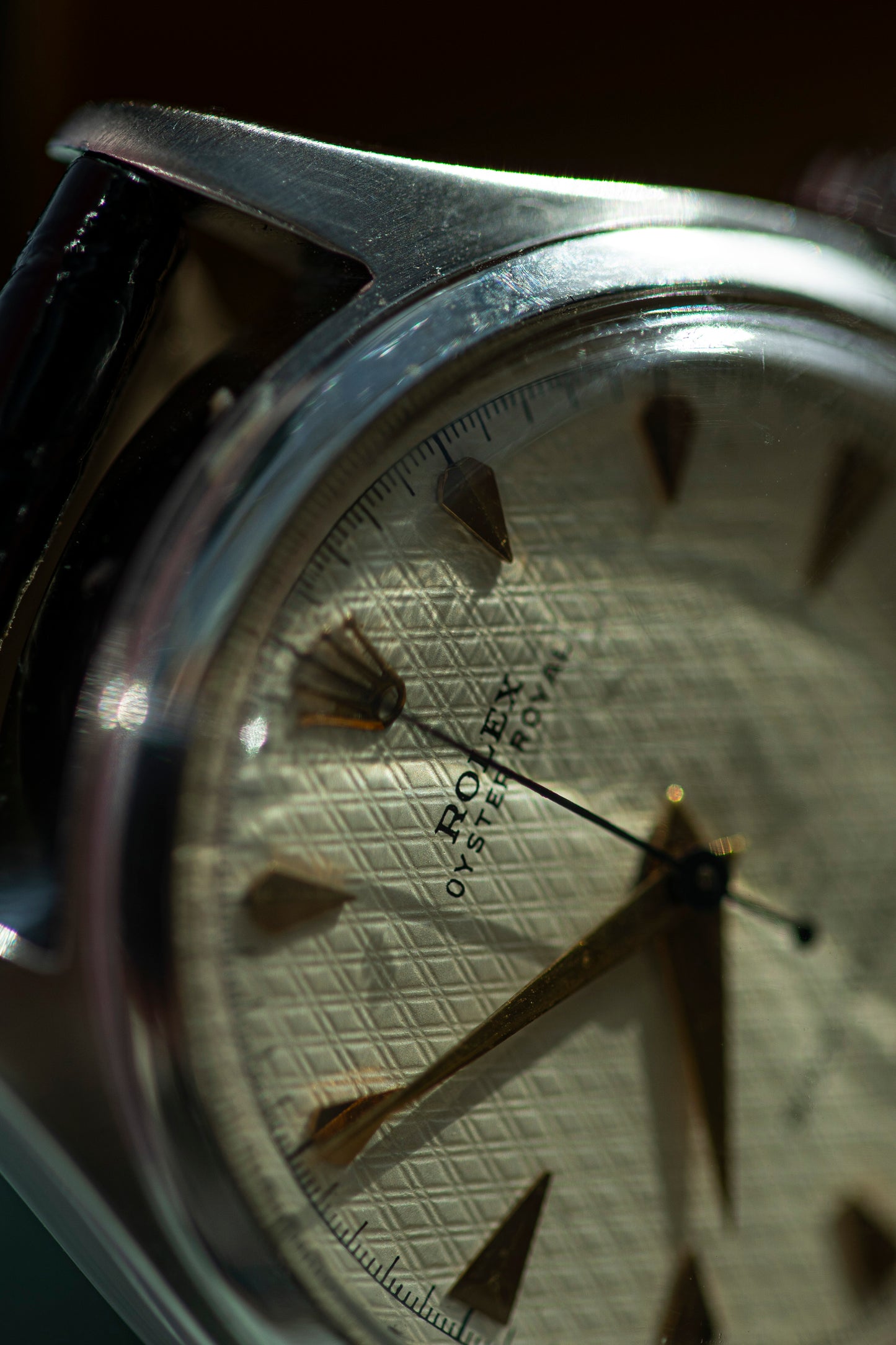 ROLEX OYSTER ROYAL VINTAGE 1950s MANUAL WINDING SWISS PRELOVED WATCH