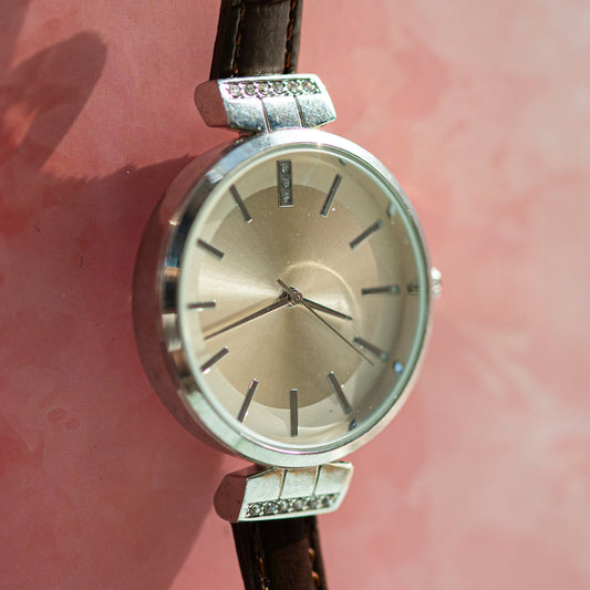 CRYSTAL ACCENT STEEL QUARTZ FASHION PRELOVED WATCH