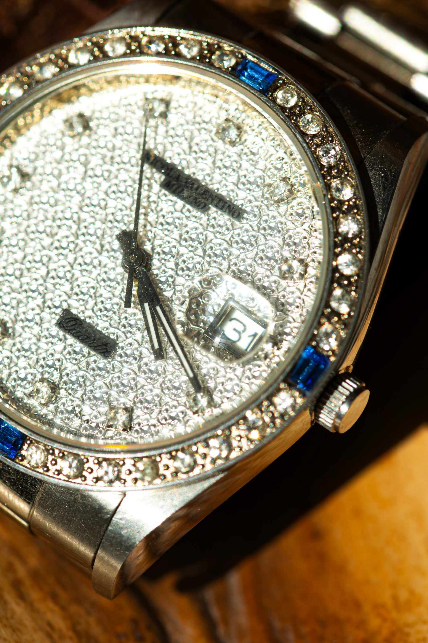 NICOLA VALENTINO SWAROVSKI CRYSTALS QUARTZ JAPAN PRELOVED WATCH
