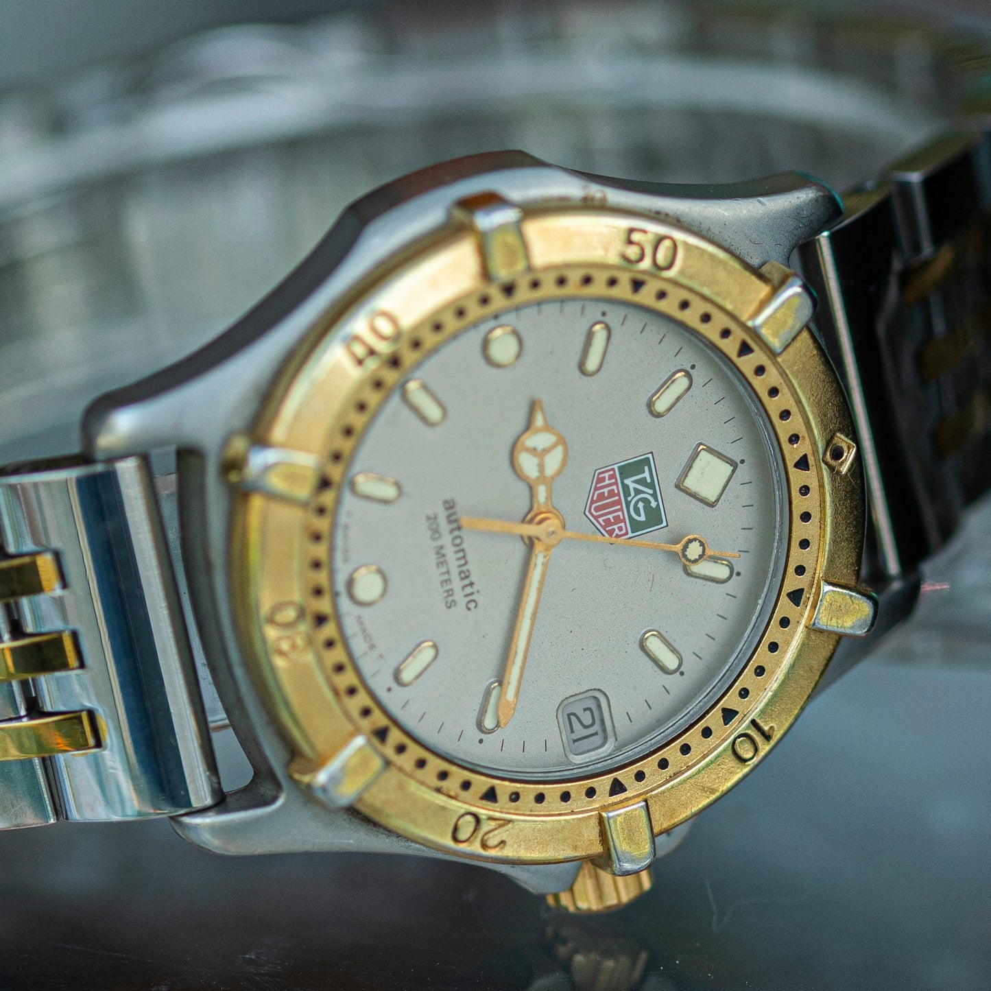 TAG HEUER 200 METERS AUTOMATIC SWISS PRELOVED WATCH