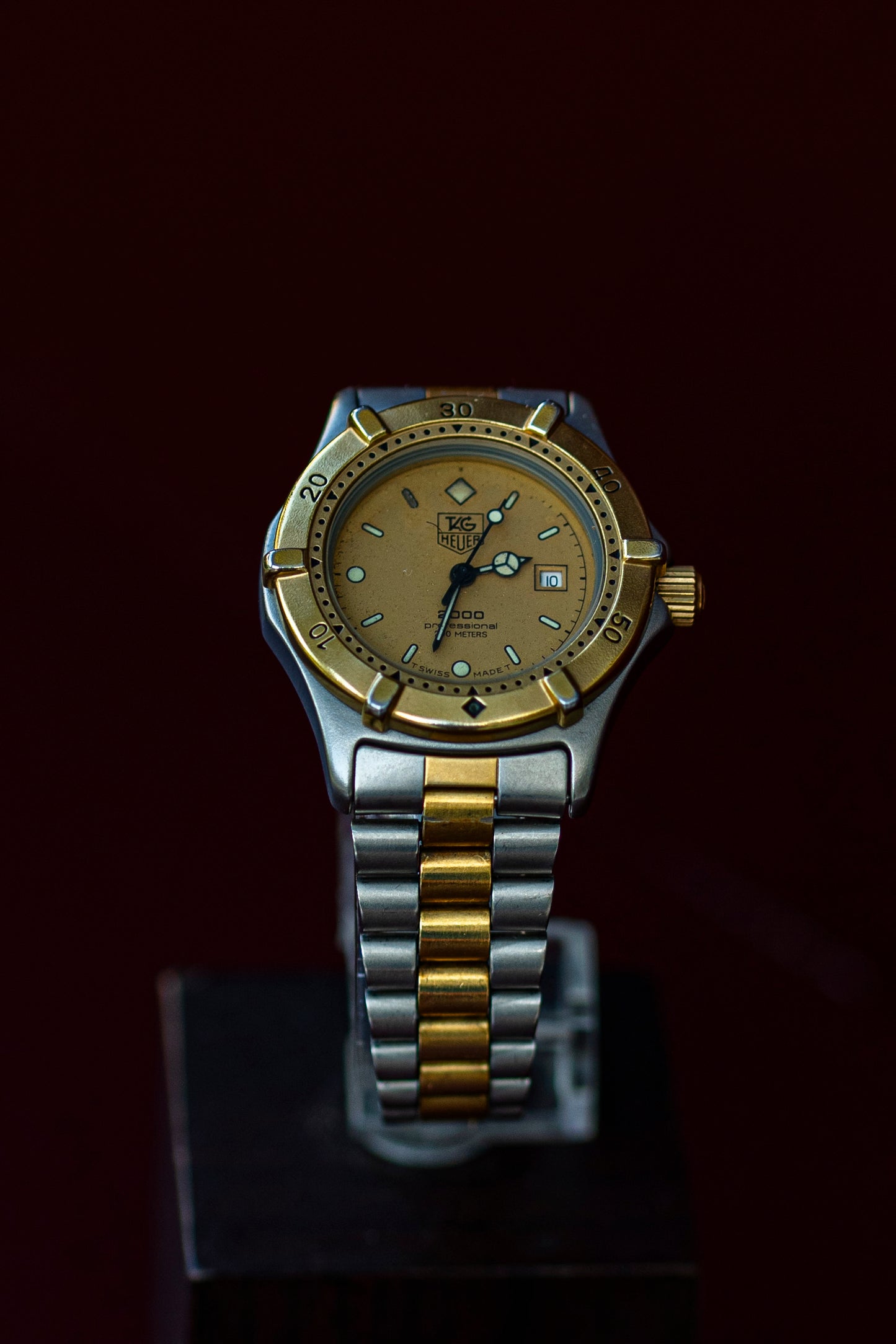 TAG HEUER 2000 PROFESSIONAL TWO TONE QUARTZ SWISS PRELOVED WATCH