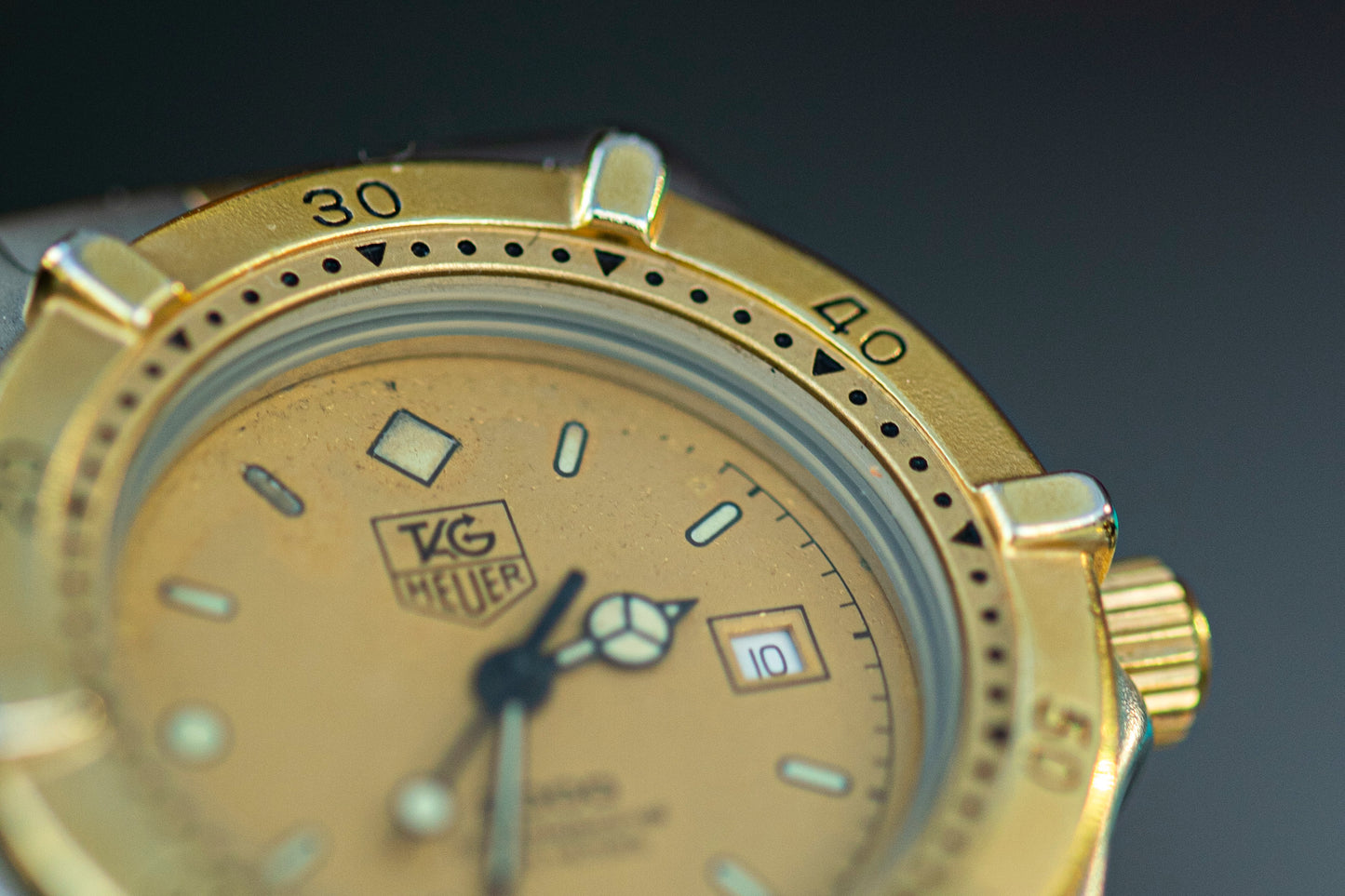 TAG HEUER 2000 PROFESSIONAL TWO TONE QUARTZ SWISS PRELOVED WATCH