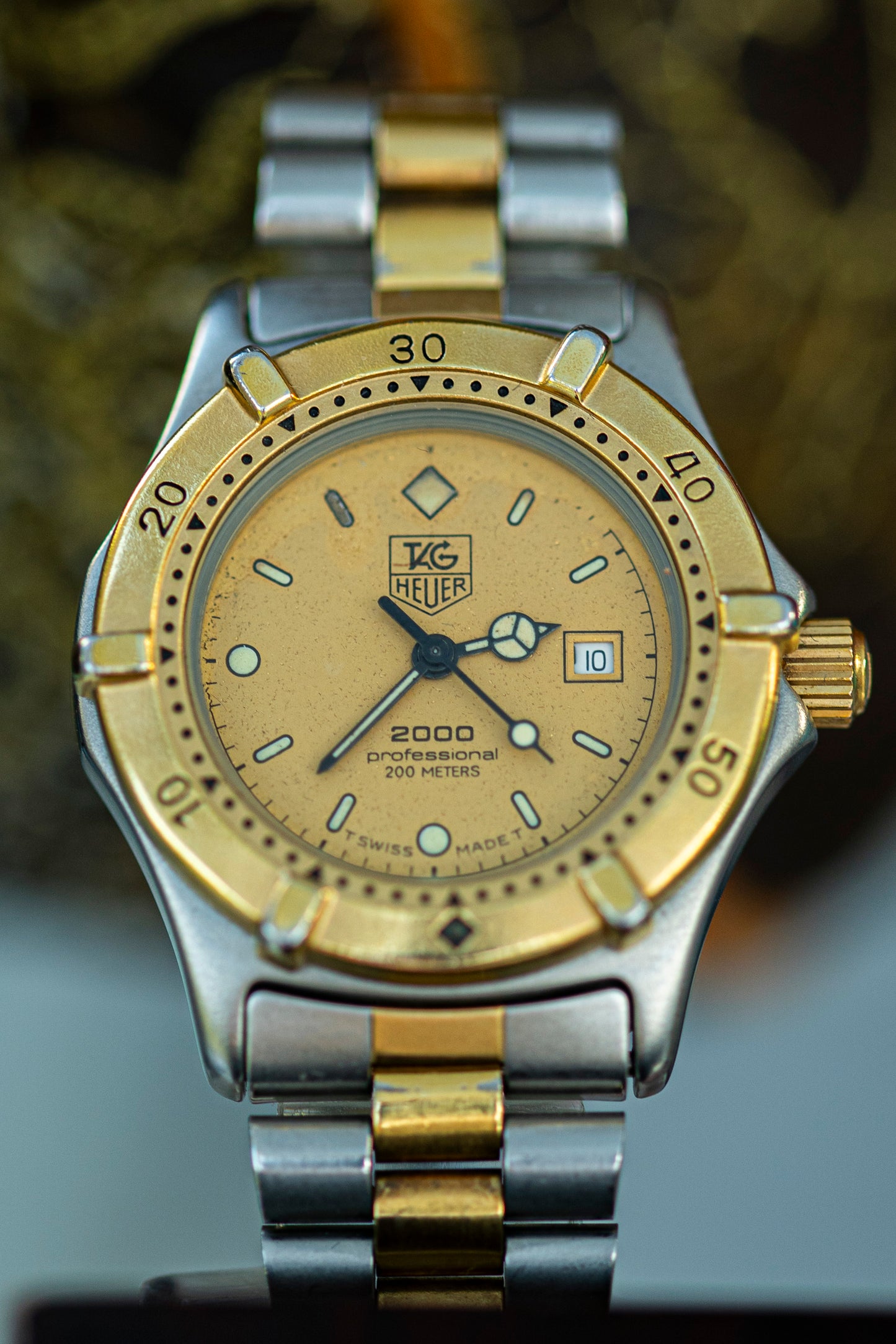 TAG HEUER 2000 PROFESSIONAL TWO TONE QUARTZ SWISS PRELOVED WATCH