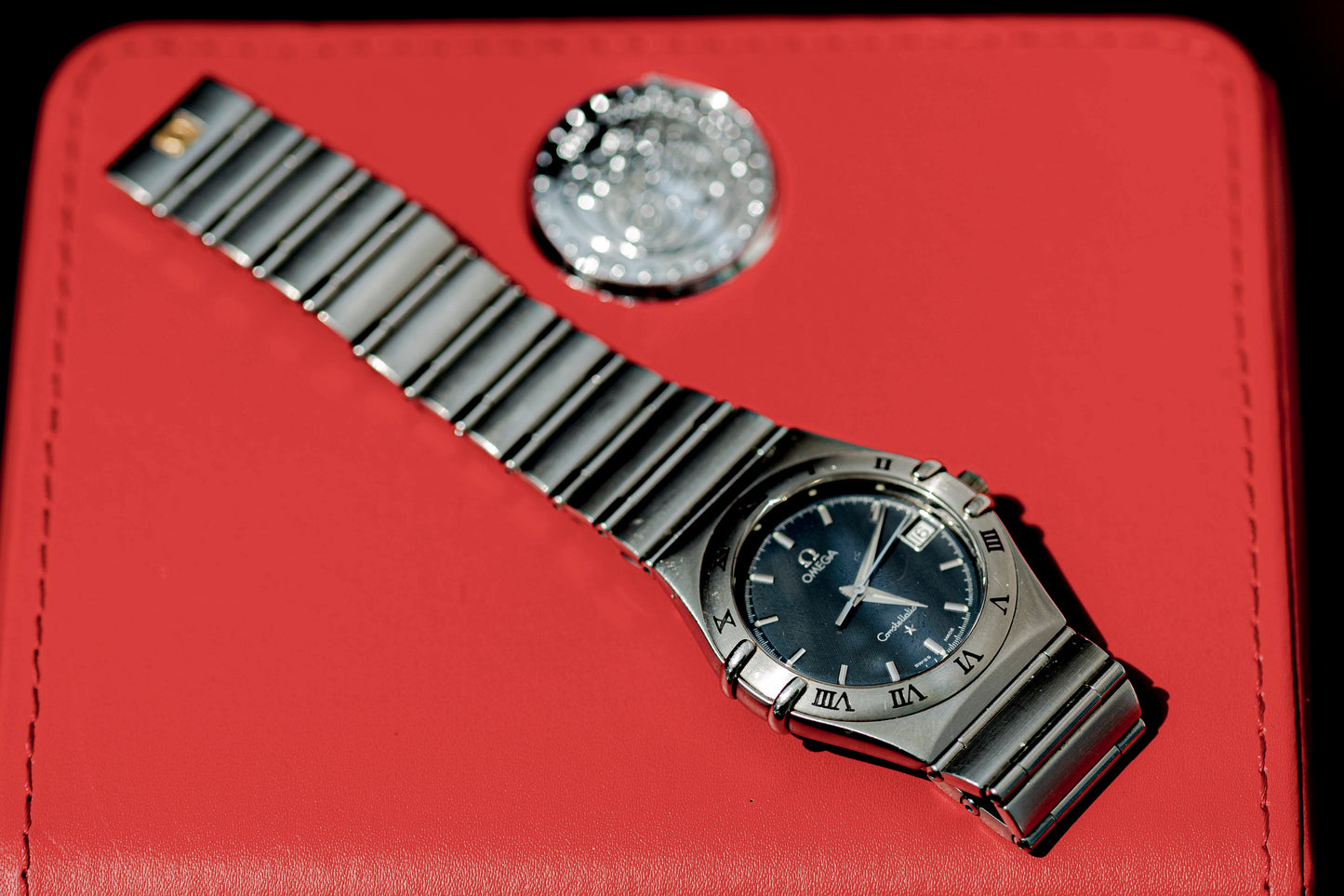 OMEGA CONSTELLATION QUARTZ BLUE TEXTURED DIAL STAINLESS STEEL SWISS PRELOVED WATCH