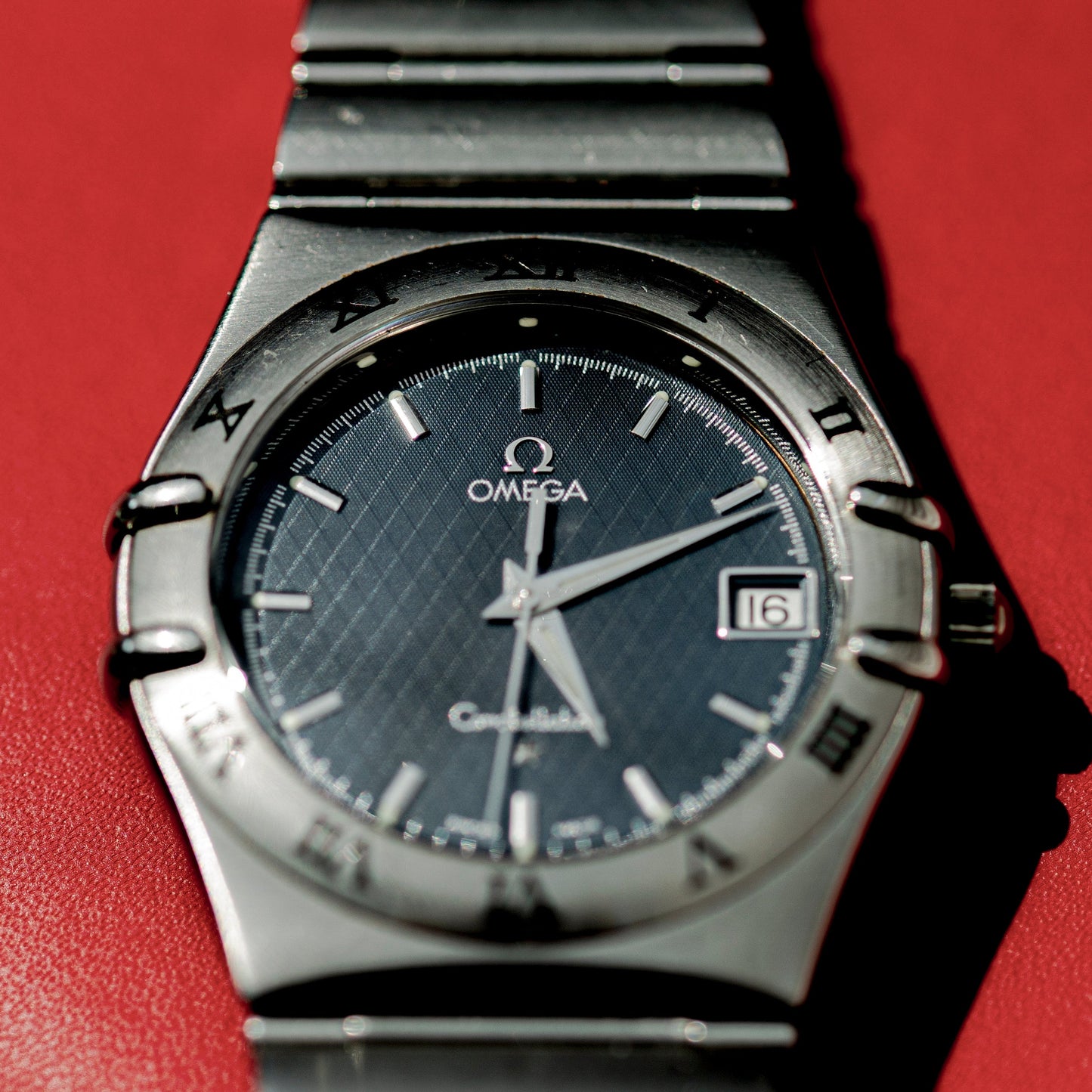 OMEGA CONSTELLATION QUARTZ BLUE TEXTURED DIAL STAINLESS STEEL SWISS PRELOVED WATCH