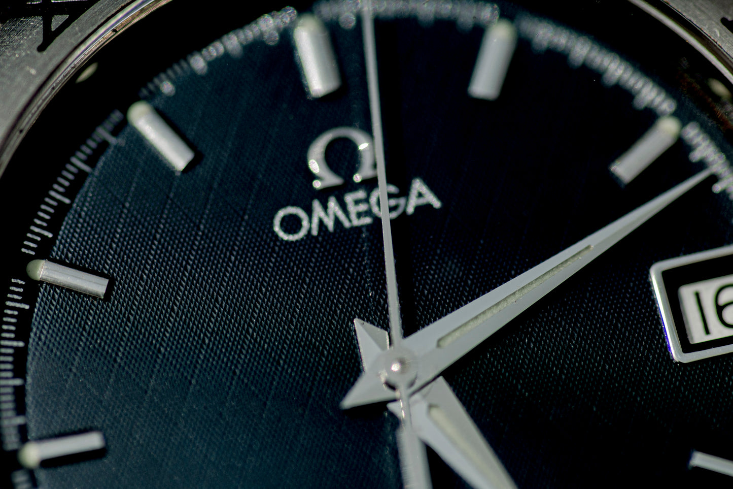 OMEGA CONSTELLATION QUARTZ BLUE TEXTURED DIAL STAINLESS STEEL SWISS PRELOVED WATCH