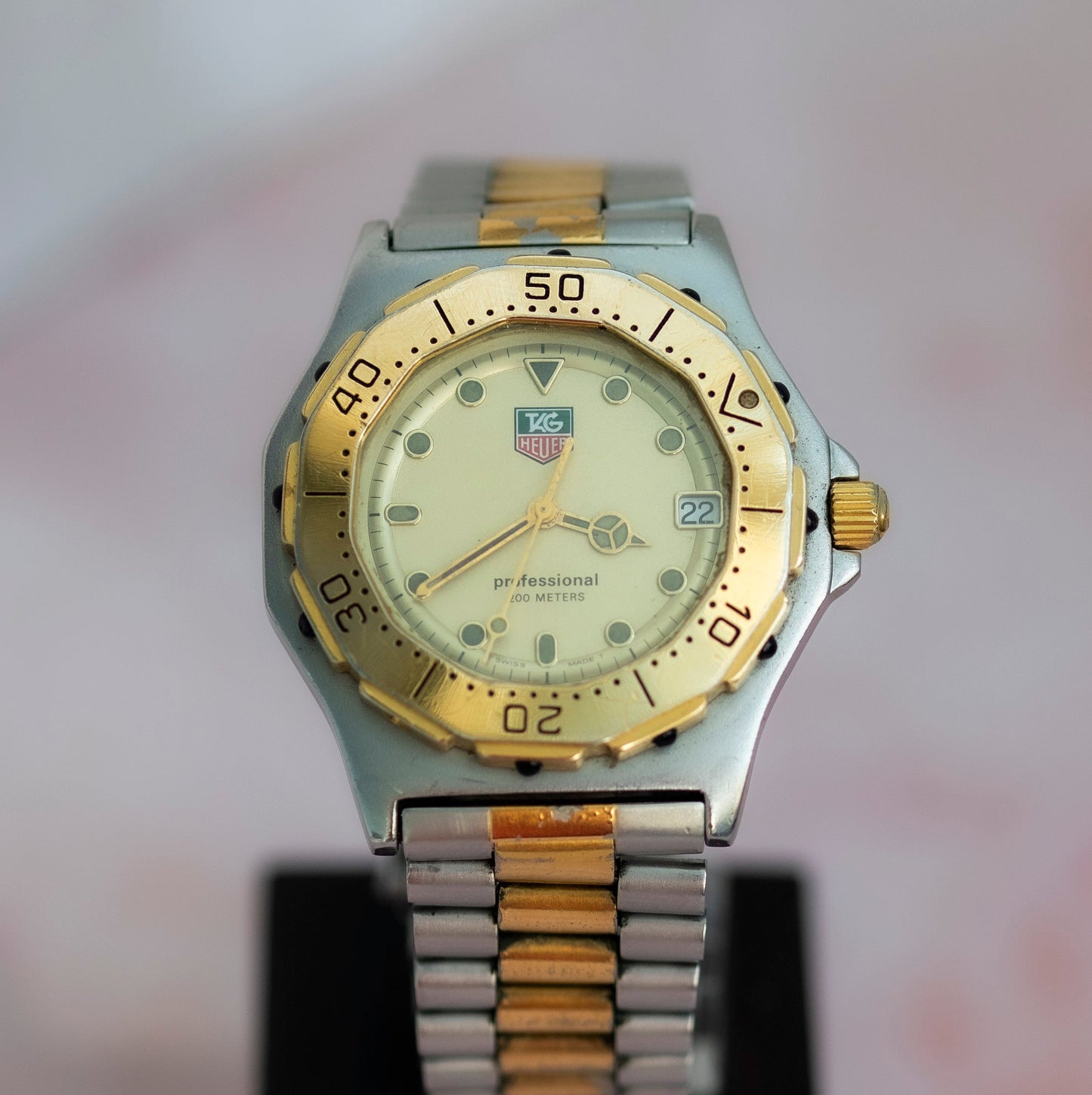 TAG HEUER PROFESSIONAL 200 METERS TWO-TONE CHAMPAGNE DIAL STAINLESS STEEL SWISS QUARTZ PRELOVED WATCH