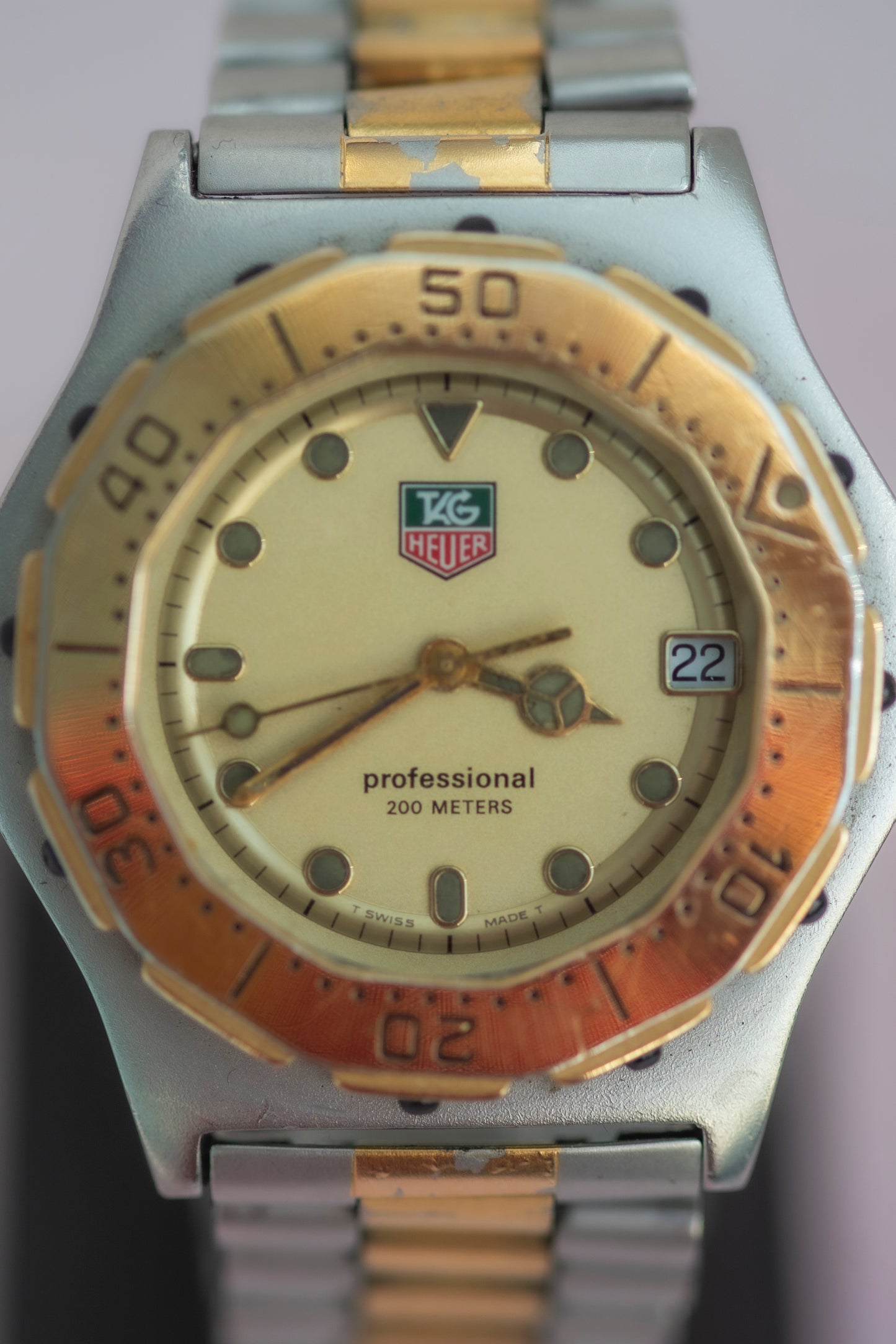 TAG HEUER PROFESSIONAL 200 METERS TWO-TONE CHAMPAGNE DIAL STAINLESS STEEL SWISS QUARTZ PRELOVED WATCH