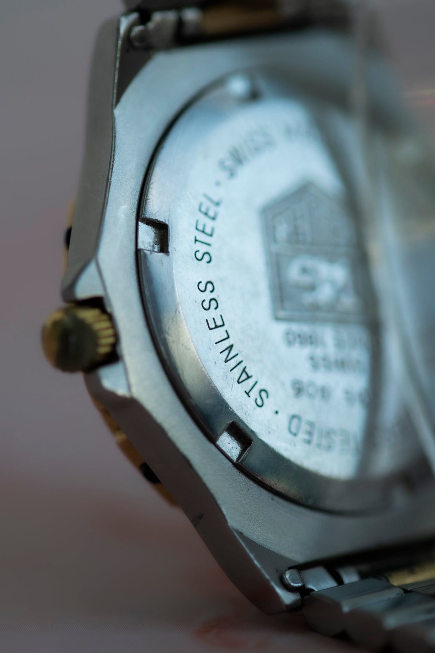 TAG HEUER PROFESSIONAL 200 METERS TWO-TONE CHAMPAGNE DIAL STAINLESS STEEL SWISS QUARTZ PRELOVED WATCH
