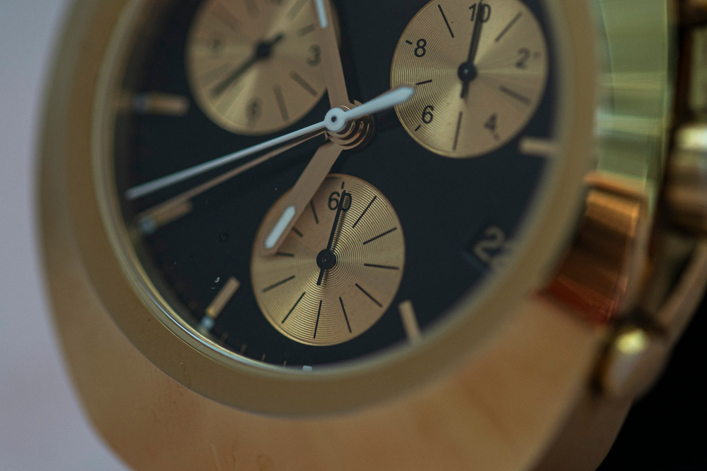 RADO D-STAR CHRONOGRAPH GOLD-TONE BLACK DIAL SWISS QUARTZ PRELOVED WATCH