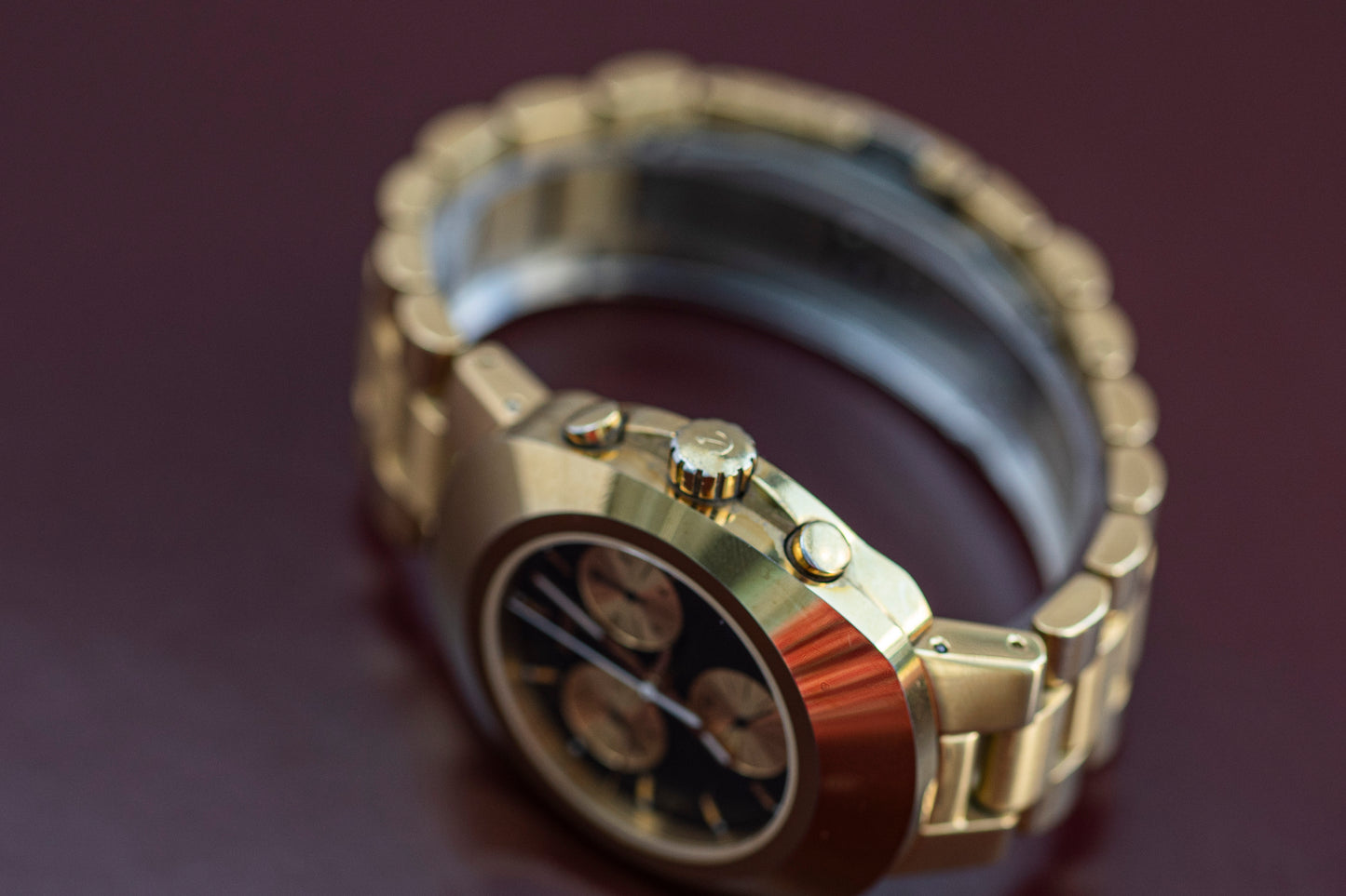 RADO D-STAR CHRONOGRAPH GOLD-TONE BLACK DIAL SWISS QUARTZ PRELOVED WATCH