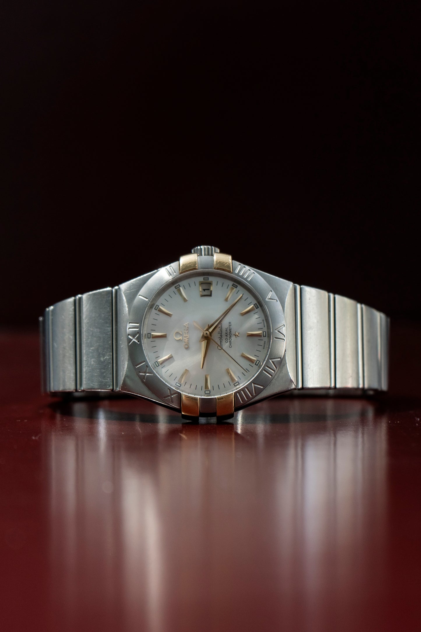 OMEGA CONSTELLATION CO-AXIAL CHRONOMETER AUTOMATIC MOTHER OF PEARL DIAL TWO TONE SWISS PRELOVED WATCH